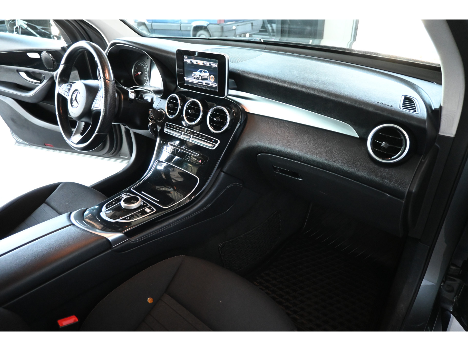Mercedes-Benz GLC-klasse 350e 4MATIC Business Solution Automaat Navigatie Stoelverwarming Trekhaak Rijklaaprijs! Inruil Mogelijk!