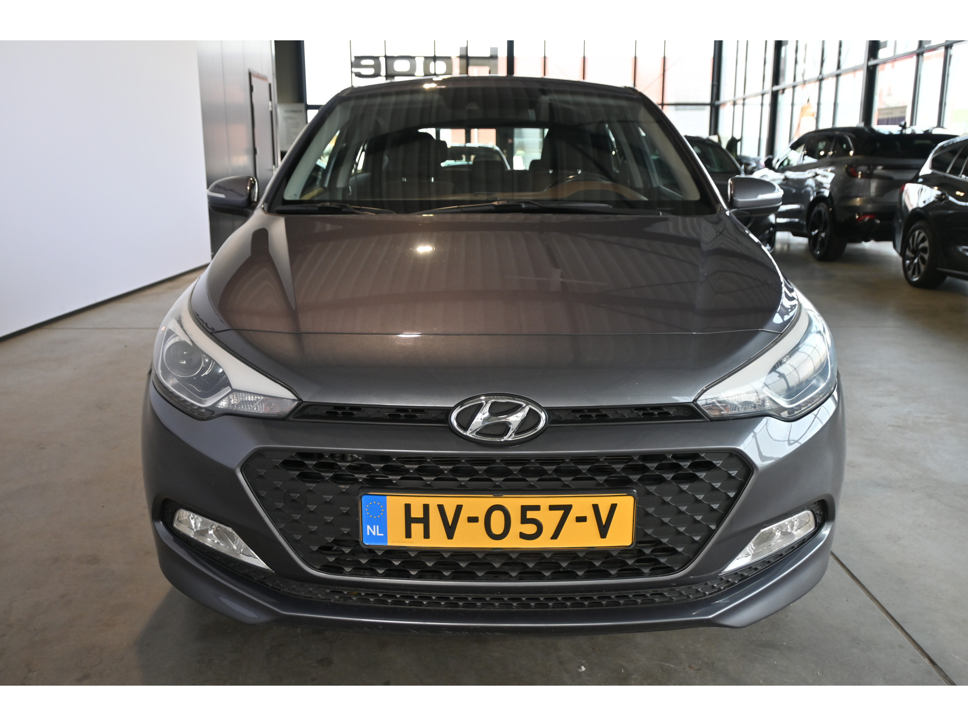 Hyundai i20 1.2 HP i-Motion Nap! Airco Cruise control Trekhaak Rijklaarprijs Inruil Mogelijk!