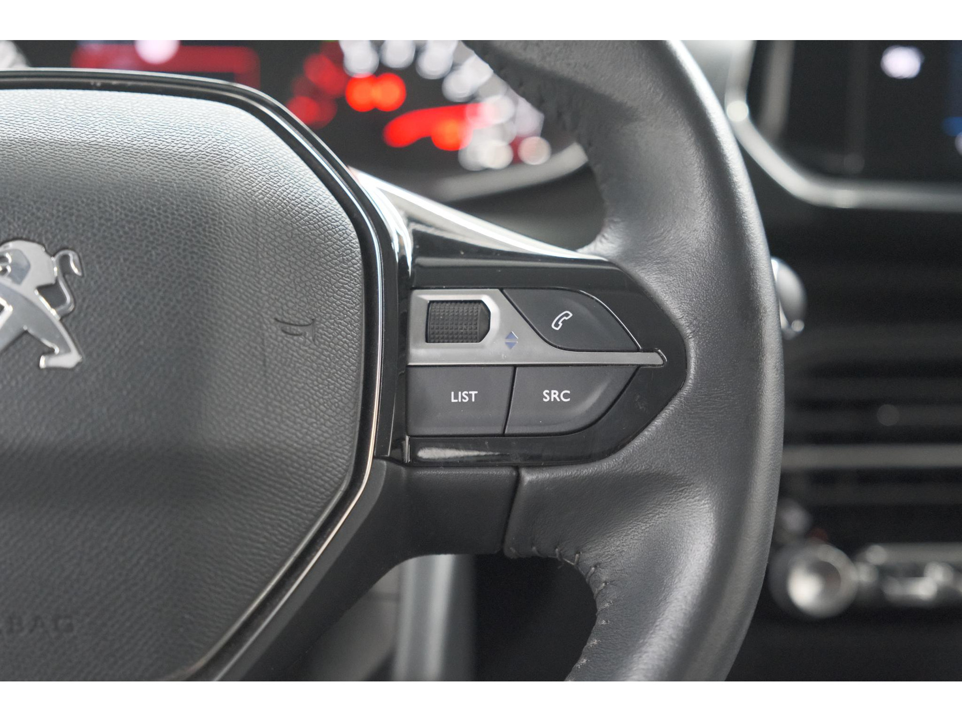 Peugeot 208 PureTech 100 Allure Pack | Parkeersensoren | Apple Carplay | Stoelverwarming