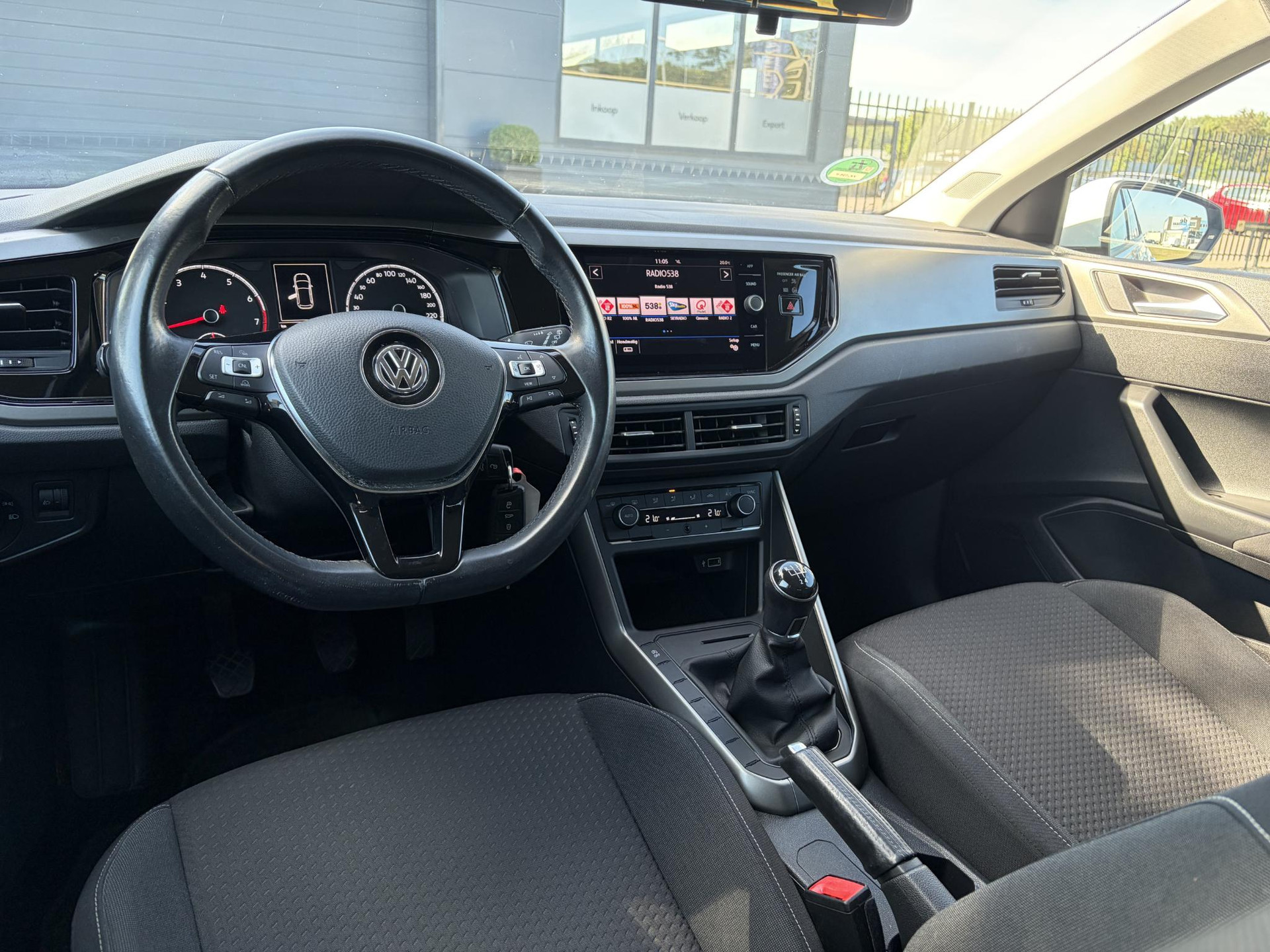 Volkswagen Polo 1.0 MPI Comfortline ✓2e Eigenaar✓Camera✓Carplay✓Clima✓Cruise✓Zeer Zuinig✓Weinig km✓N.A.P✓Apk tot 02-2027