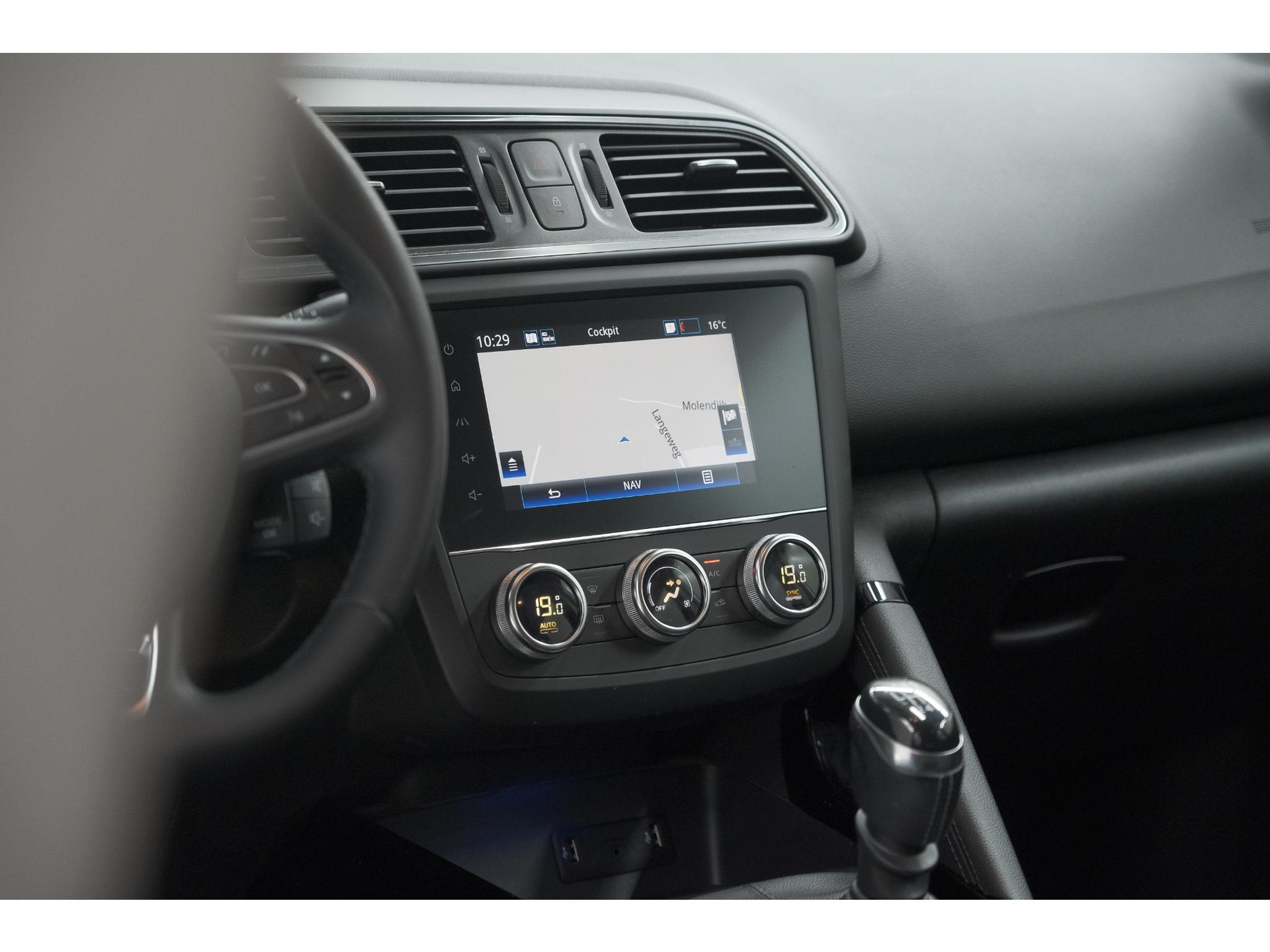 Renault Kadjar 1.3 TCe 140 Zen | Trekhaak | Apple Carplay | Navigatie | Parkeersensoren voor + Achter