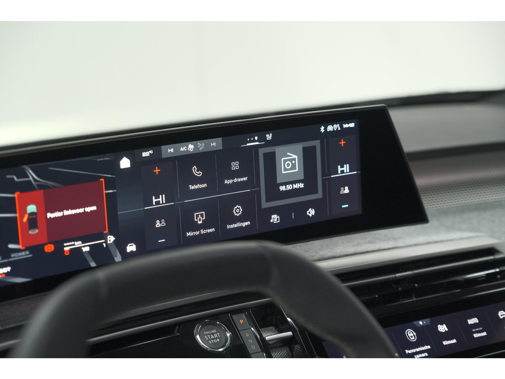 Peugeot 3008 1.2 Hybrid 136 GT | Panoramadak | 360 Camera | Stoelverwarming | Elektrische Kofferklep | Allseason Banden