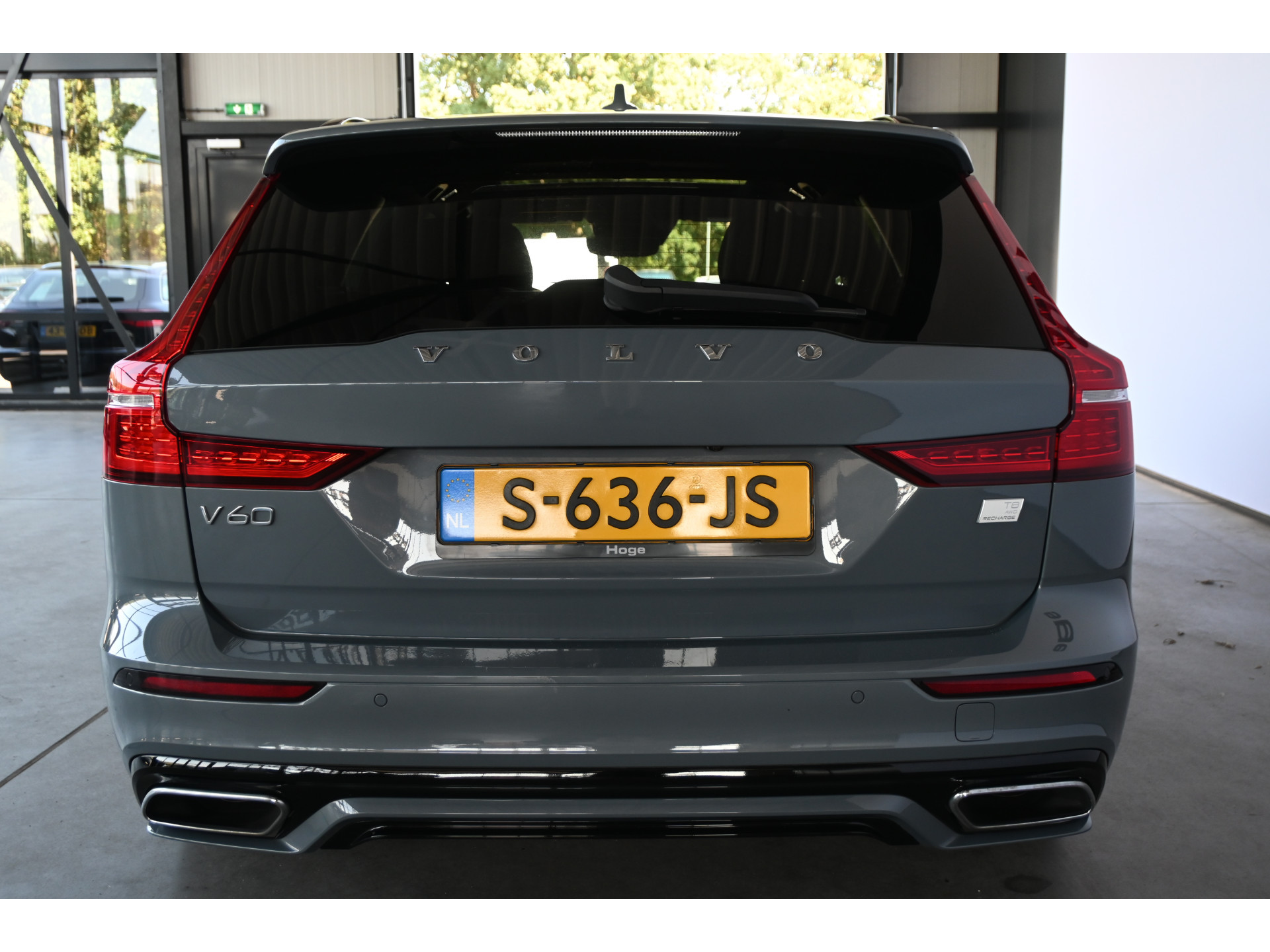 Volvo V60 2.0 T8 Plug-in hybrid AWD Plus Bright Panoramdak Stoelverwarming Carplay Led Adaptieve Cruise  Clima Lane Assist Camera 100% Onderhouden! Inruil Mogelijk!