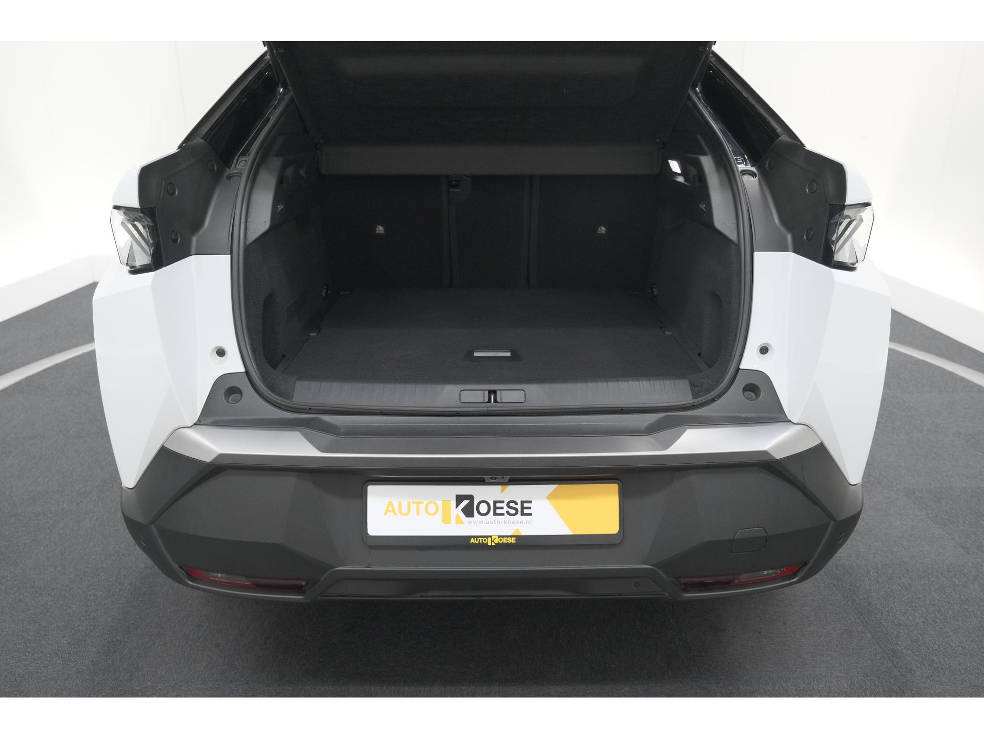 Peugeot 3008 1.2 Hybrid 145 GT | Camera | Adaptieve Cruise Control | Elektrische Kofferklep | Stuurwielverwarming