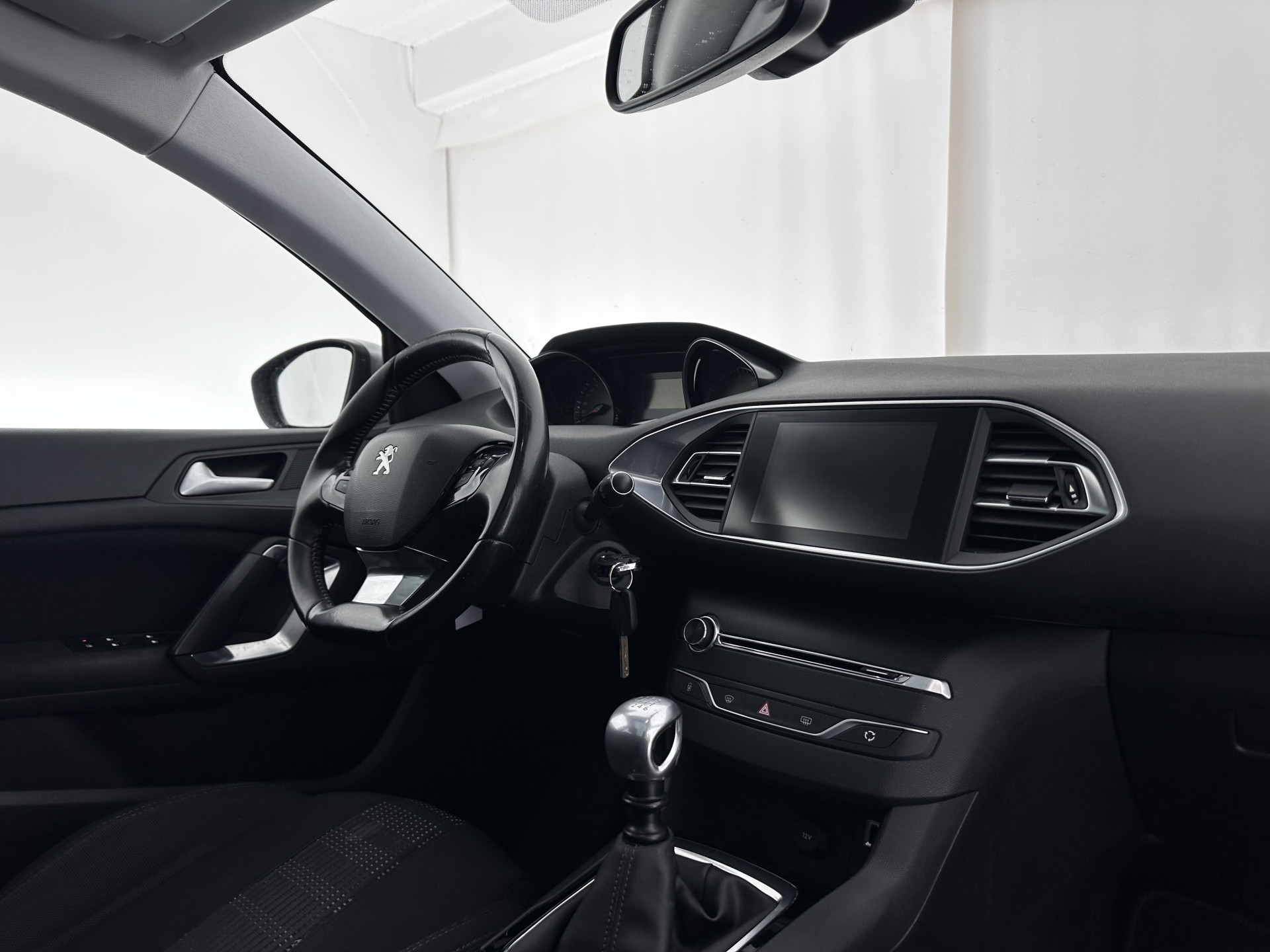 Peugeot 308 SW 1.6 BlueHDI Blue Lease Executive Pack *PANO | CAMERA | NAVI-FULLMAP | ECC | PDC | CRUISE | LANE-ASSIST | COMFORT-SEATS | 16"ALU*