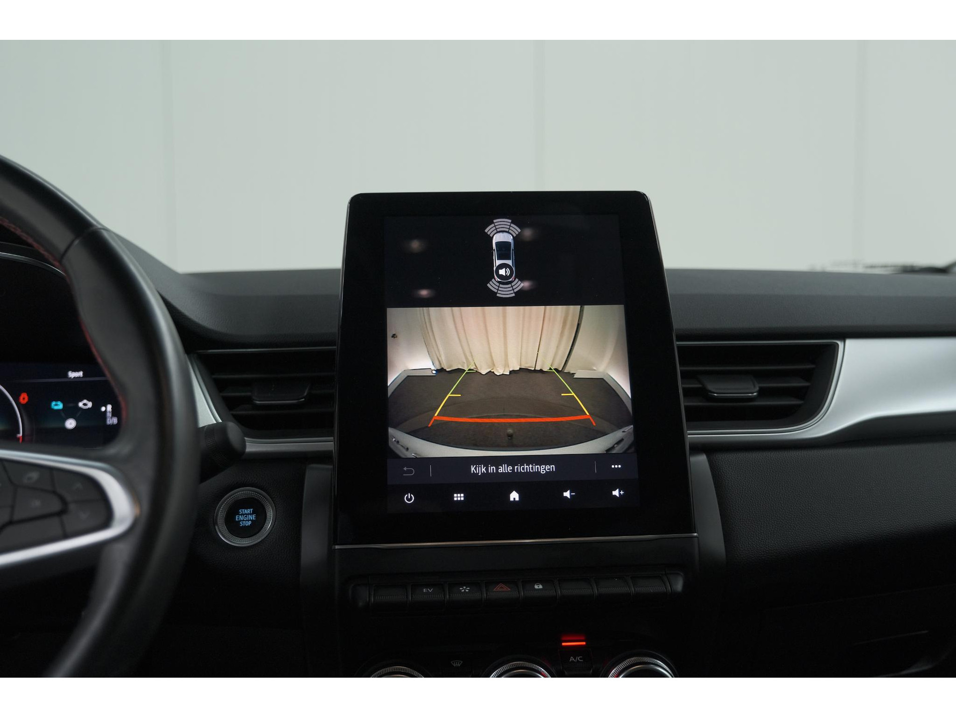 Renault Captur 1.6 E-Tech Plug-in Hybrid 160 Intens | Trekhaak | Camera | Adaptieve Cruise Control | Dodehoekdetectie