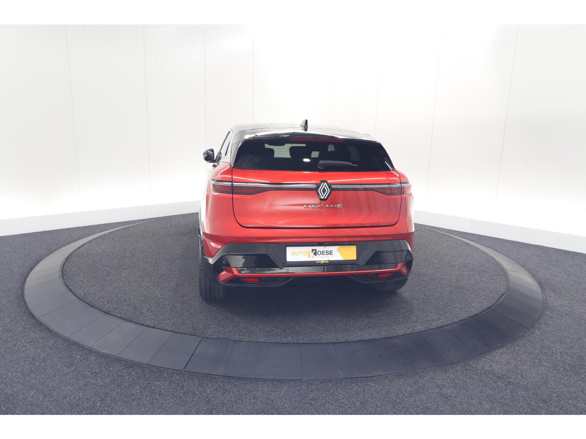 Renault Megane E-Tech EV60 220 Charge Techno | Adaptieve Cruise Control | Winterpakket | Dodehoekdetectie | Harman Kardon