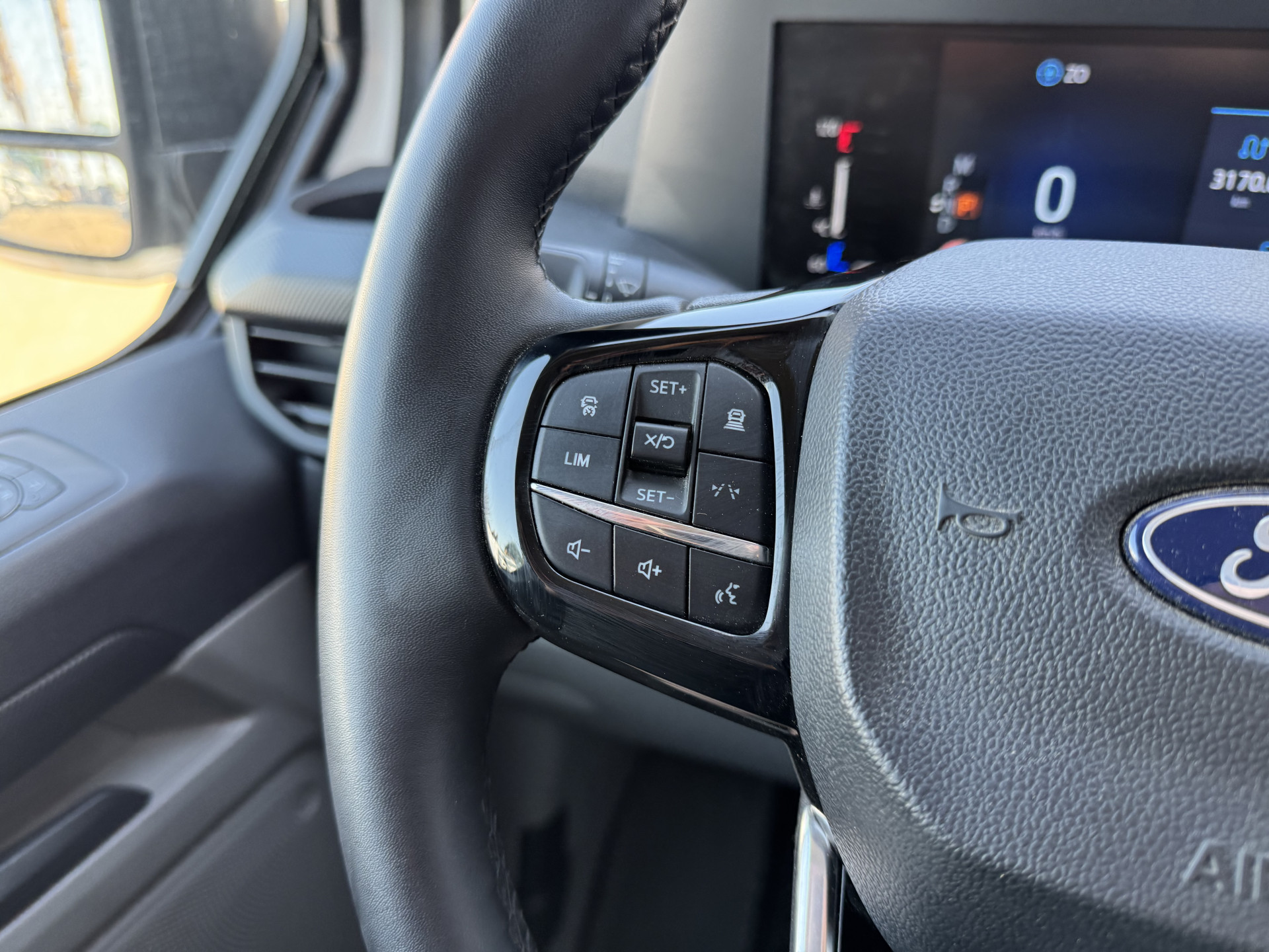 Ford Transit Custom 2.0 TDCI 140PK AWD Automaat L1 4x4 4WD LED Airco Carplay Camera Navigatie Parkeersensoren v+a Vierwielaandrijving