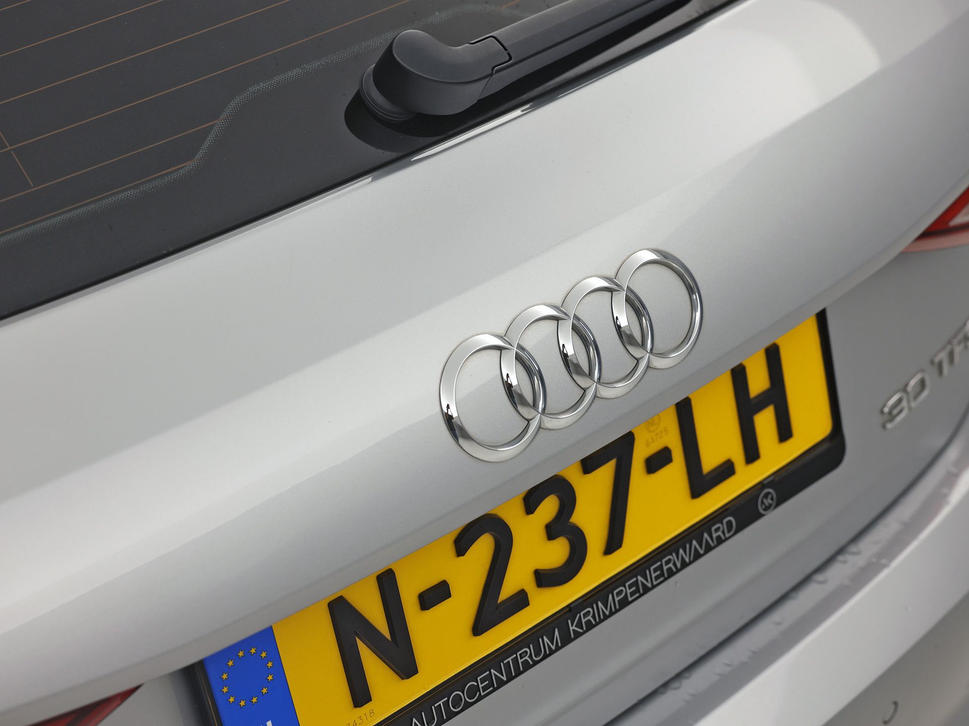 Audi A3 Sportback 30 TFSI Sport (APPLE CARPLAY, GROOT NAVI, CAMERA, ELEK STOEL, ADAPTIVE CRUISE, STOELVERWARMING, SPORTSTOELEN, GETINT GLAS, KEYLESS START, NIEUWSTAAT)
