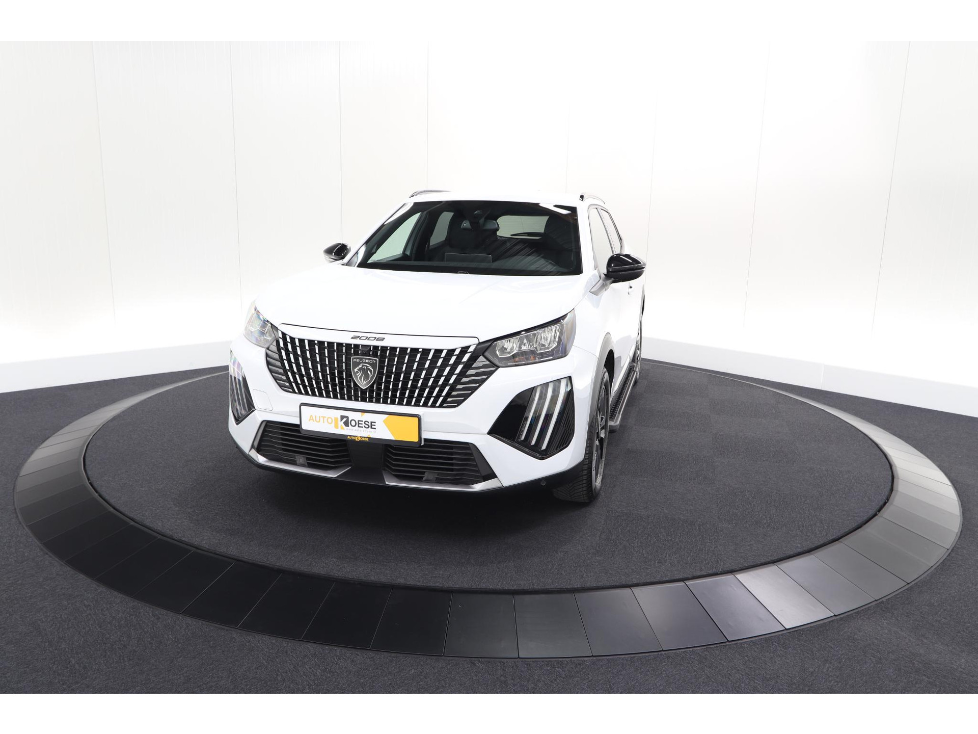 Peugeot 2008 PureTech 130 EAT8 Allure | Allseason banden | 360 Camera | Dodehoekdetectie | Apple Carplay | Stoelverwarming