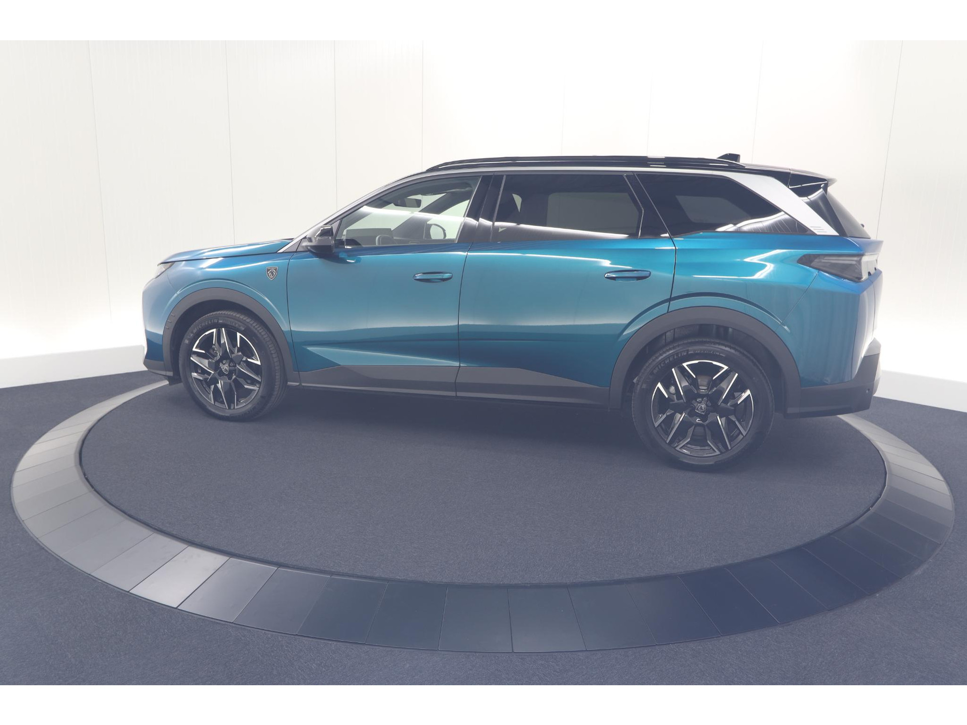 Peugeot 5008 1.2 Hybrid 136 GT | Adaptieve Cruise Control | Camera | Elektrische Kofferklep | Stoelverwarming