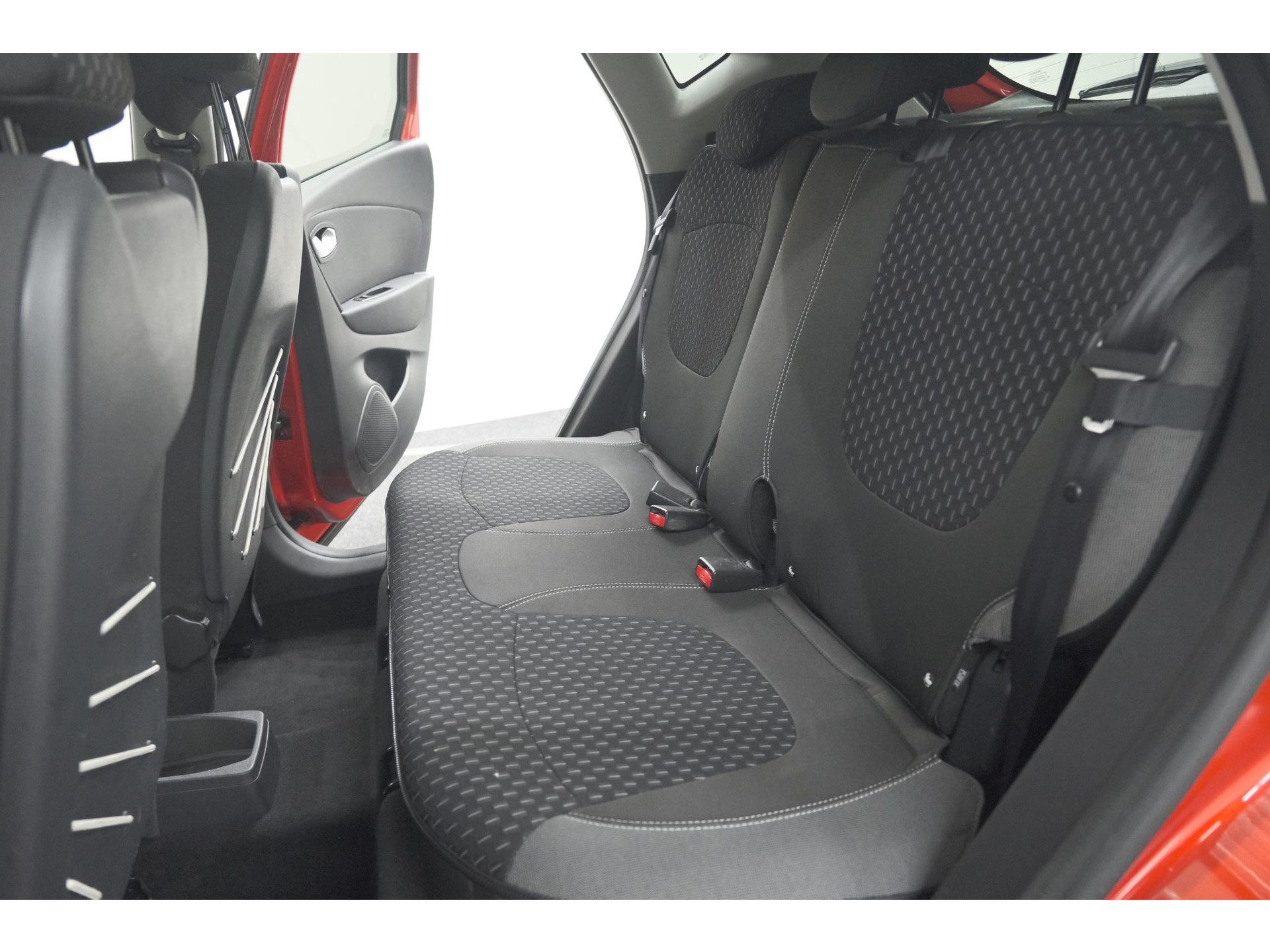 Renault Captur TCe 90 Intens | Trekhaak | Camera | Dodehoekdetectie | Navigatie