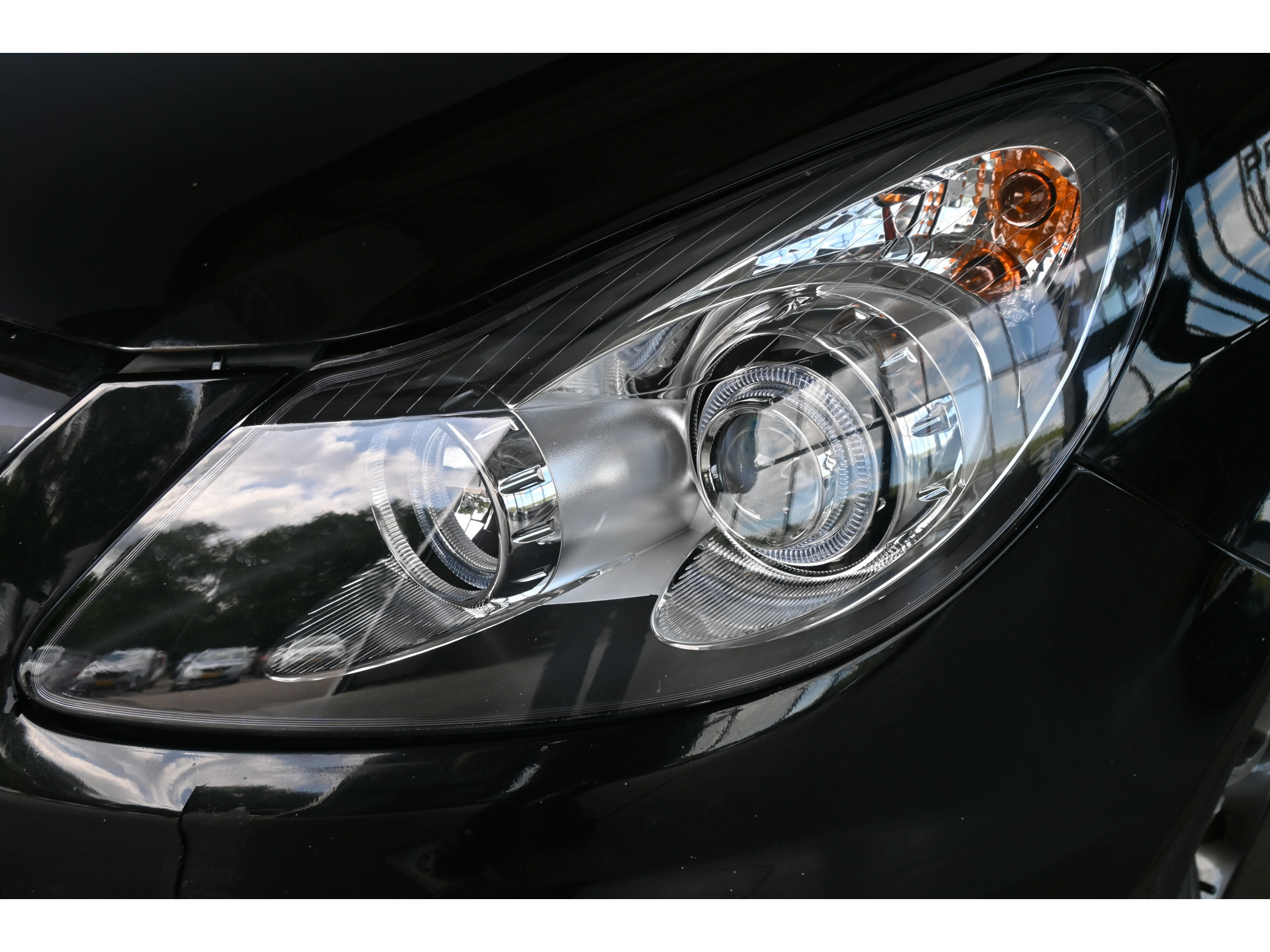 Opel Corsa 1.6-16V GSI 150 PK! Cruise control Lichtmetaal Navigatie Xenon Elektrisch Pakket Inruil Mogelijk!
