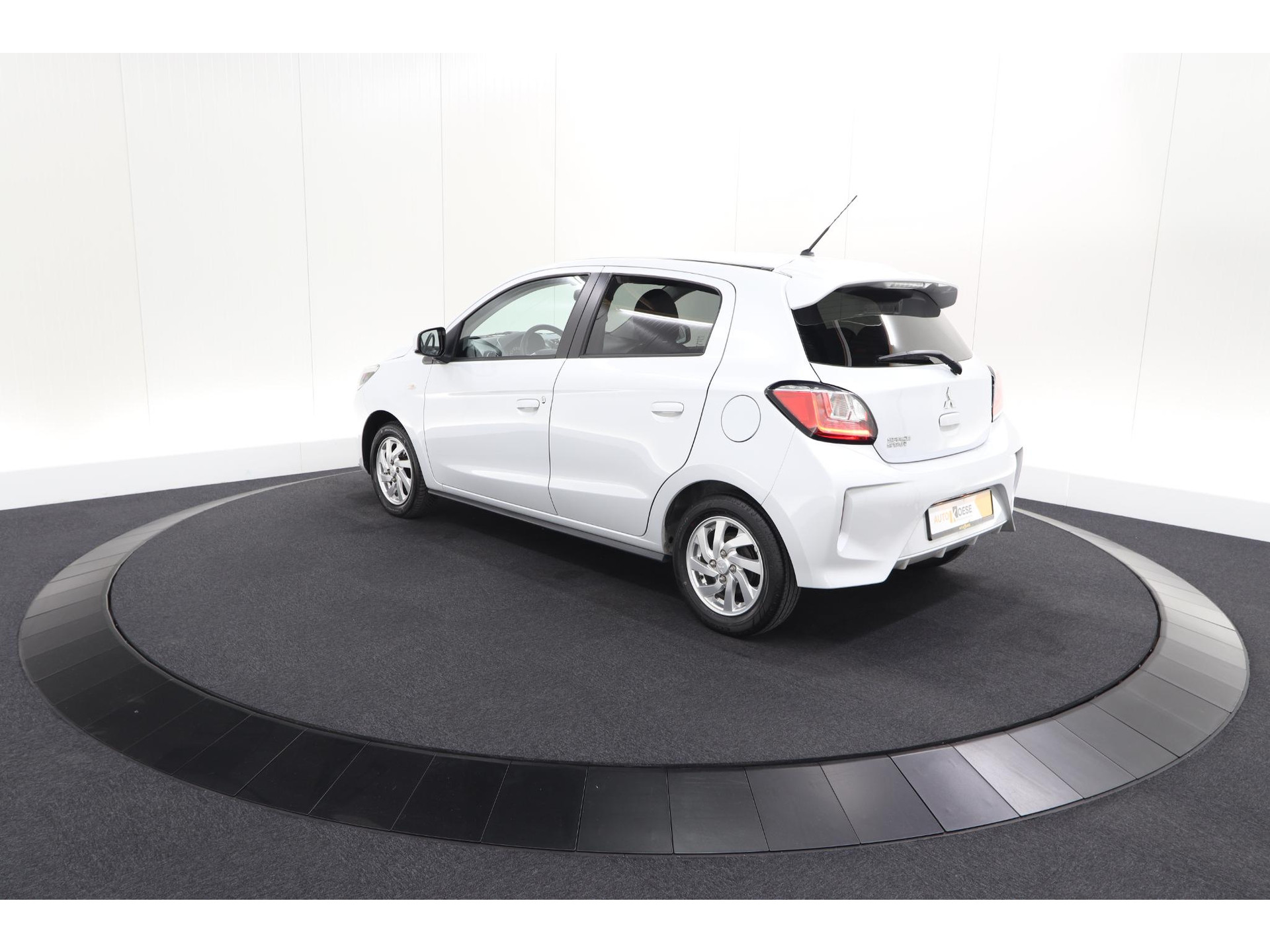 Mitsubishi Space Star 1.2 Intense | AUTOMAAT! | Apple Carplay | Allseason Banden | Climate Control