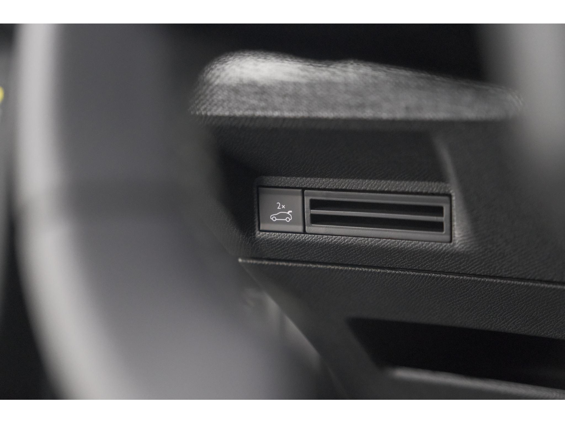 Peugeot 3008 Hybrid 145 e-DCS6 GT | Elektrische Kofferklep | Camera | Adaptieve Cruise Control | Apple CarPlay