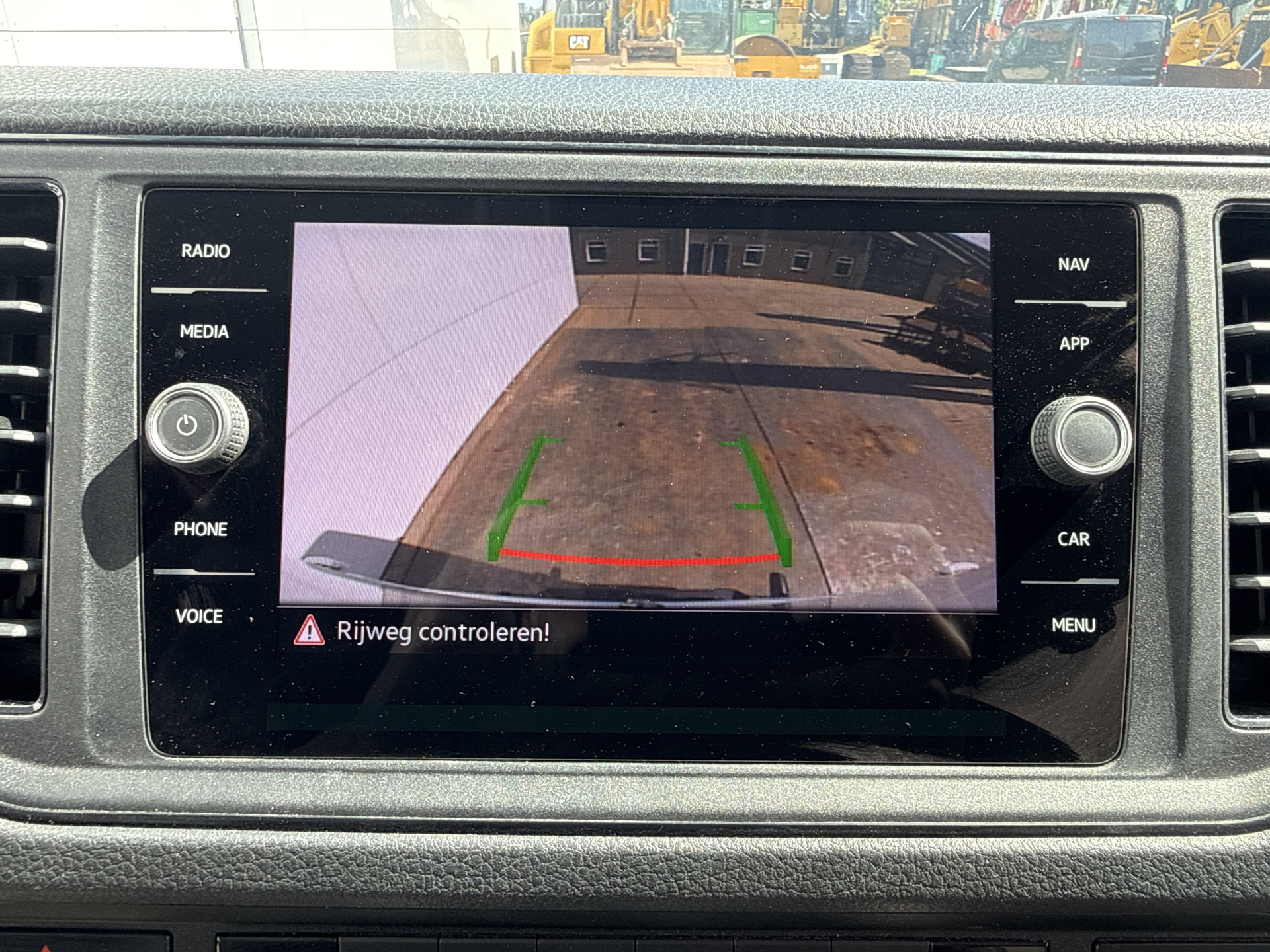 Volkswagen Crafter 2.0 TDI 140PK L3H3 Camera Airco Carplay Parkeersensoren Euro 6