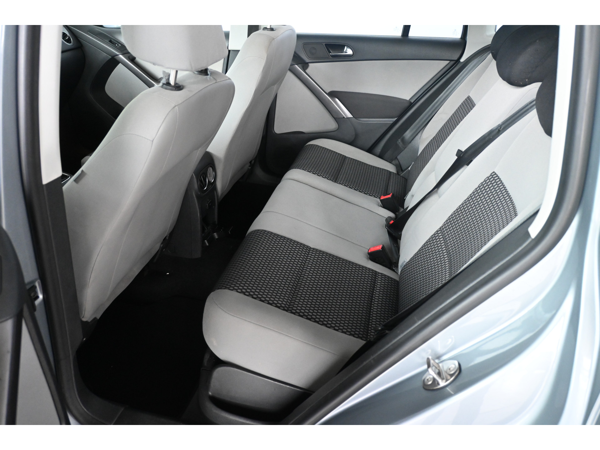 Volkswagen Tiguan 1.4 TSI Comfort&Design Ecc Airco Cruise Control Trekhaak Rijklaarprijs Inruil Mogelijk!