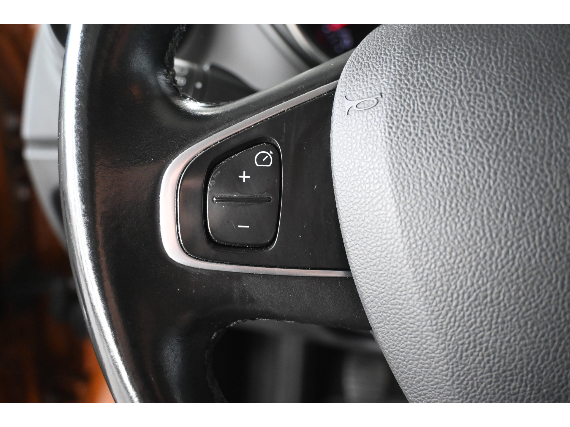 Renault Captur 0.9 TCe Intens Easy Life Nap! Clima Cruise Led Navigatie Lichtmetaal 1e Eigenaar! 100% Onderhouden! Inruil Mogelijk!