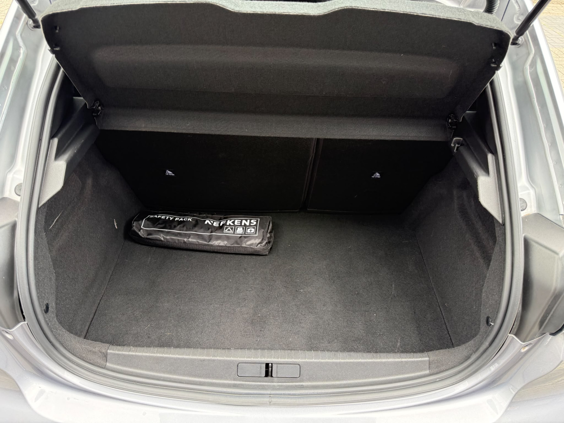 Peugeot 208 75PK Style | 1E EIGENAAR | 3/6/12MND GARANTIE| LED | CARPLAY | NAVI | CRUISE | CLIMA | LMV |