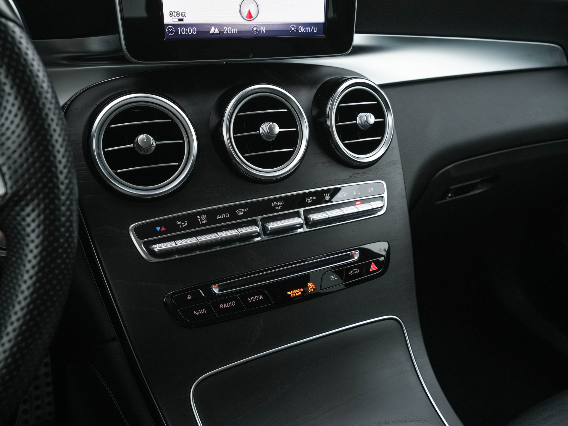 Mercedes-Benz GLC-klasse 350e 4MATIC Premium Plus Plug-in Aut. *LEATHER | FULL-LED | BLIND-SPOT | HEATED-SPORTSEATS | CAMERA | KEYLESS | AIR-SUSPENSION | ADAPTIVE-CRUISE | PRIVACY-GLASS | NAVI-FULLMAP | 20''ALU*