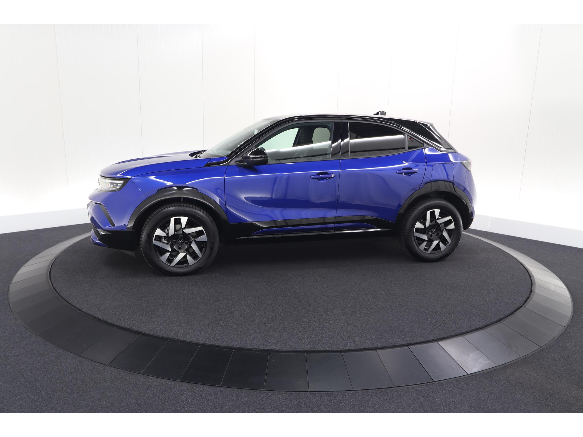 Opel Mokka 1.2 Turbo 145 Hybrid GS | Allseason Banden | Adaptieve Cruise Control | Camera | Dodehoekdetectie | Stoelverwarming
