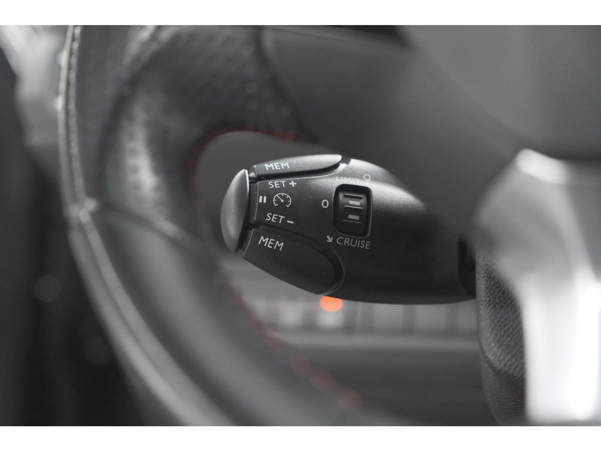 Peugeot 308 SW PureTech 130 GT-line | Trekhaak | Panoramadak | Camera | Alcantara Bekleding | Dodehoekdetectie