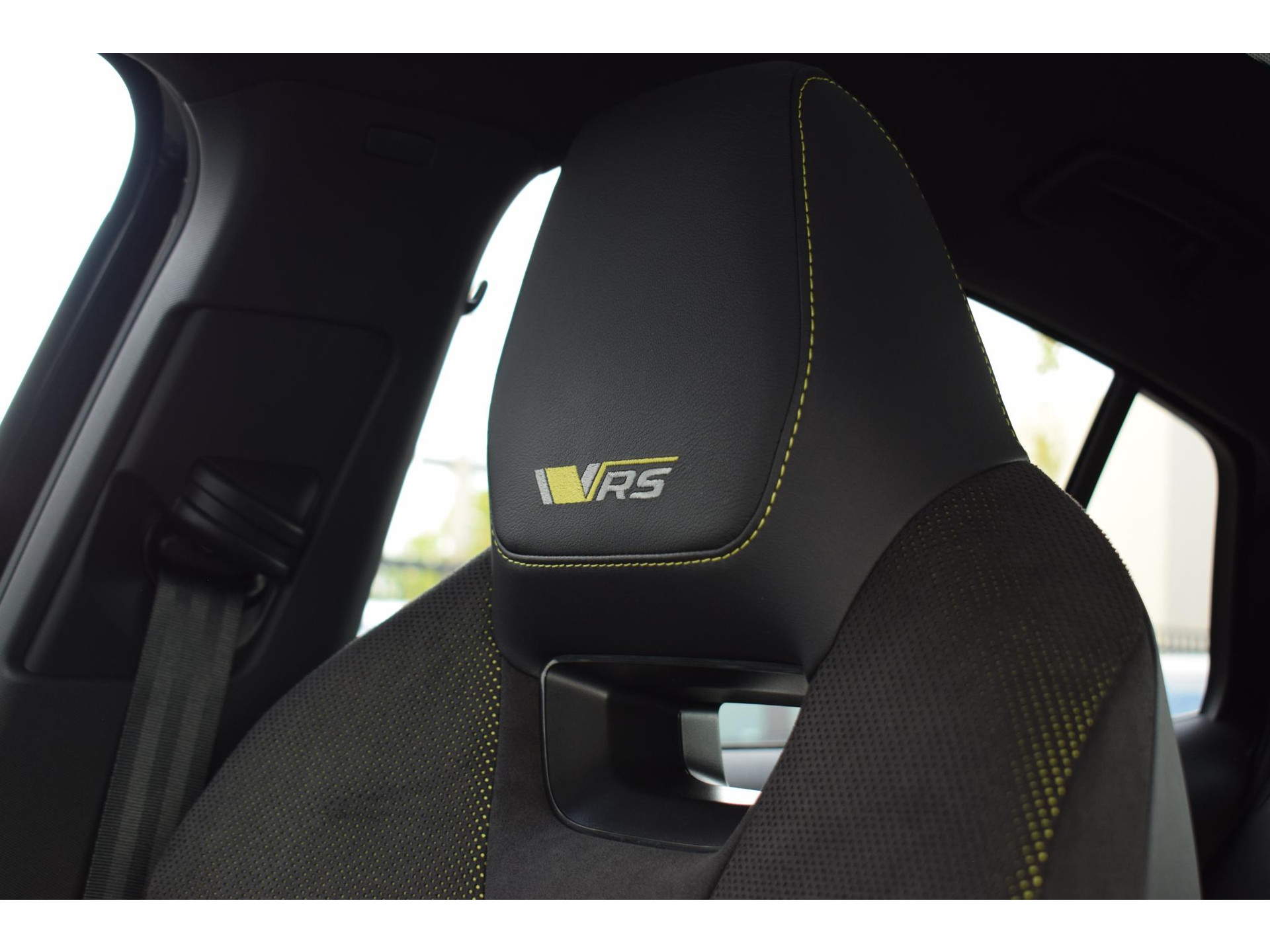 Skoda Enyaq Coupé iV 80 RS | SOH: 95,1% | Pano | Memory | Alcantara | Matrix | Stuurverwarming