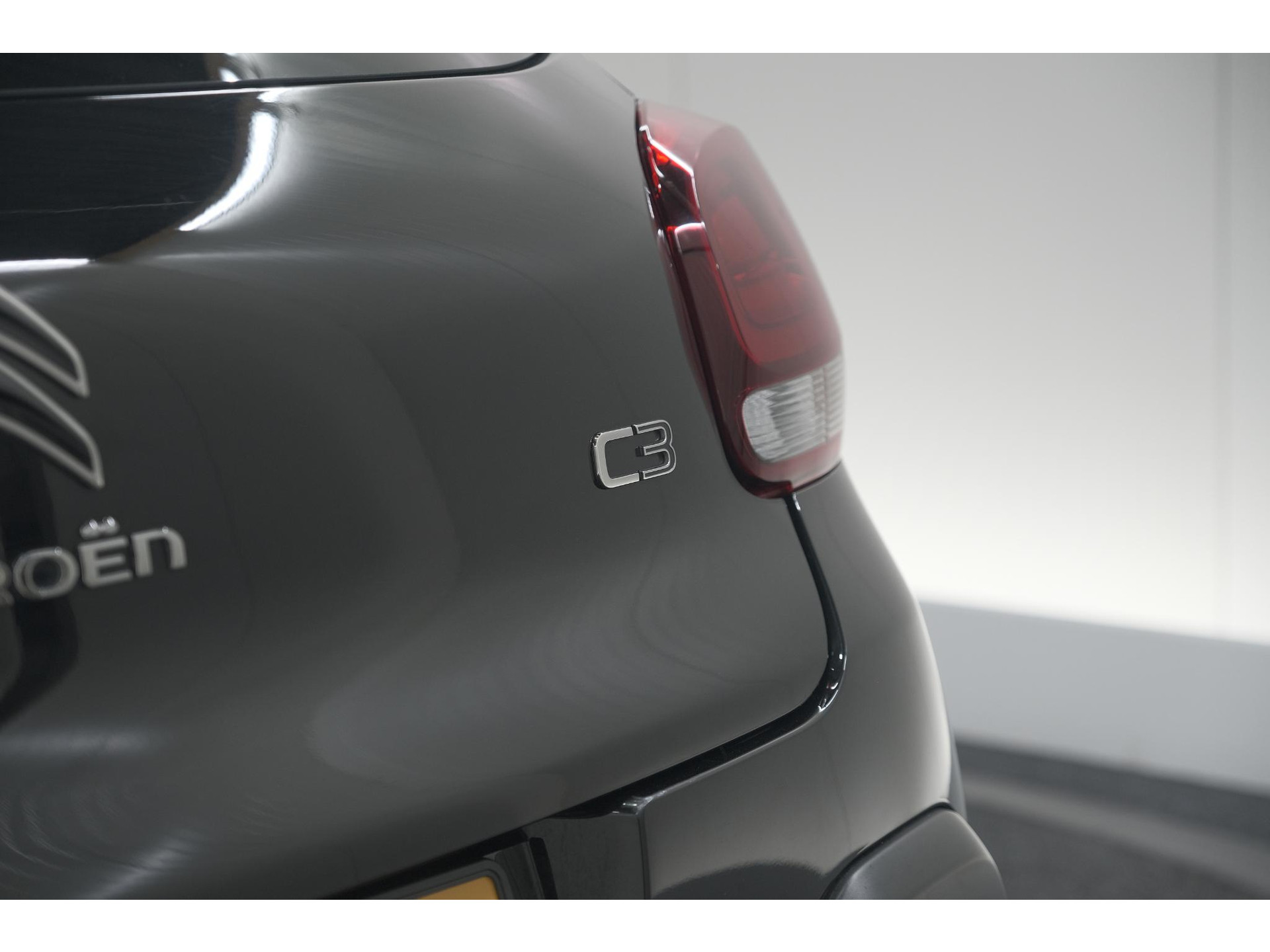 Citroen C3 PureTech 110 EAT6 Max | Apple Carplay | Parkeersensoren | Climate Control | 16 Inch Lichtmetalen Velgen