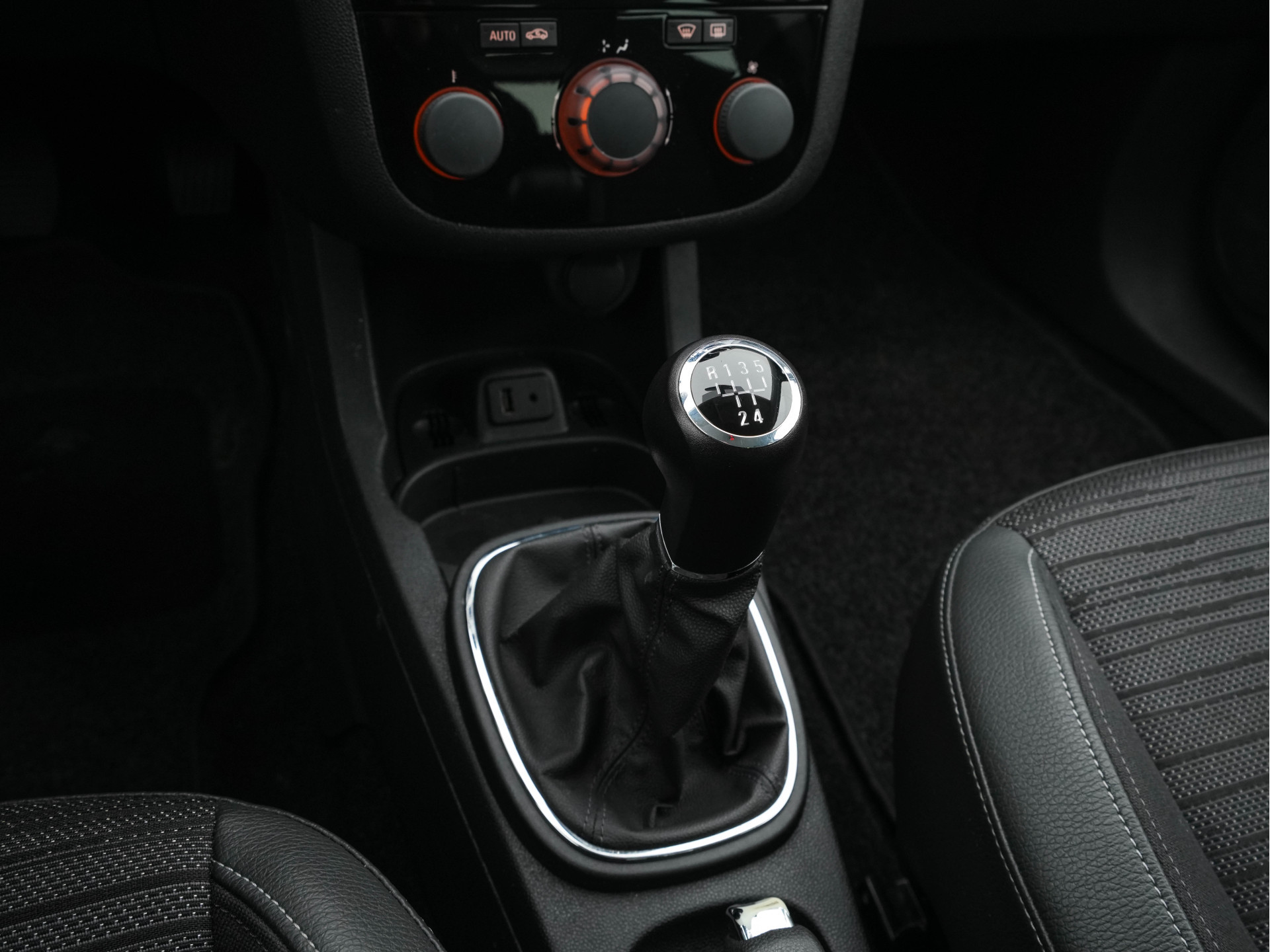 Opel Corsa 1.3 CDTi EcoFlex S/S Cosmo *NAVI-FULLMAP | 1/2-LEATHER | COMFORT-SEATS | CRUISE | PDC | 15''ALU*