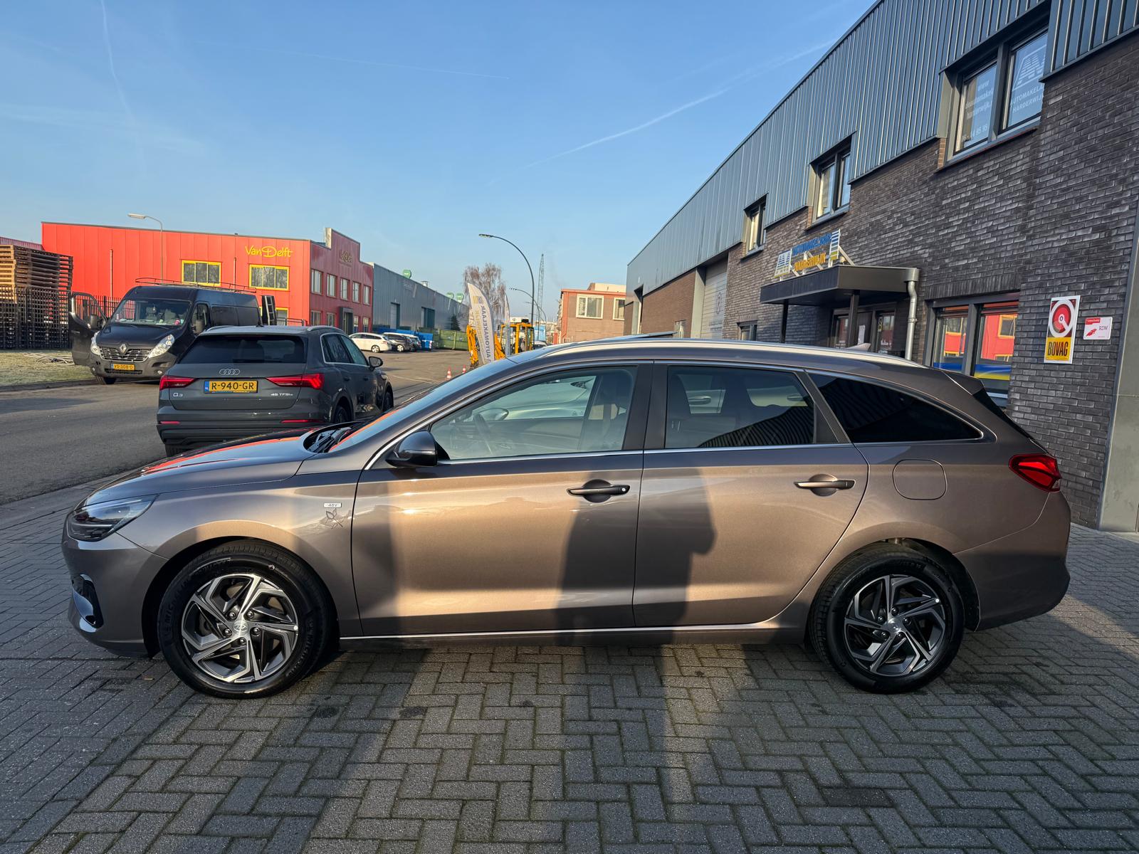 Hyundai i30 Wagon 1.5 T-GDi MHEV Premium | 1E EIGENAAR | 3/6/12MND GARANTIE| LED | CARPLAY | SCHUIFDAK | DAB | NAVI | CRUISE | 160PK |