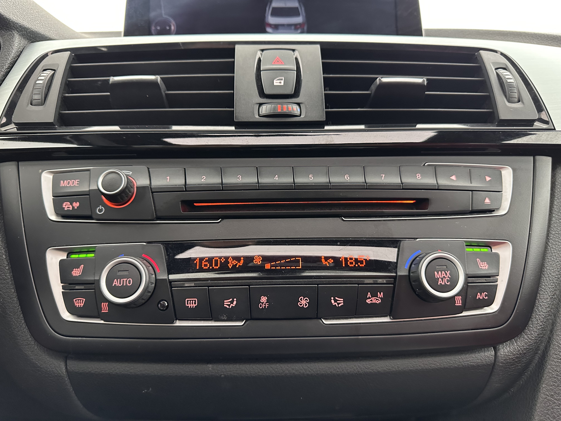 BMW 3-serie 328i High Executive M-Sport-Pack Aut *PANO | LEATHER | BI-XENON | HEATED-SPORTSEATS | SHIFT-PADDLES | HIFI-SOUND | MEMORY-PACK | KEYLESS | NAVI-FULLMAP | ECC | PRIVACY-GLASS | PDC | CRUISE | 19''ALU*