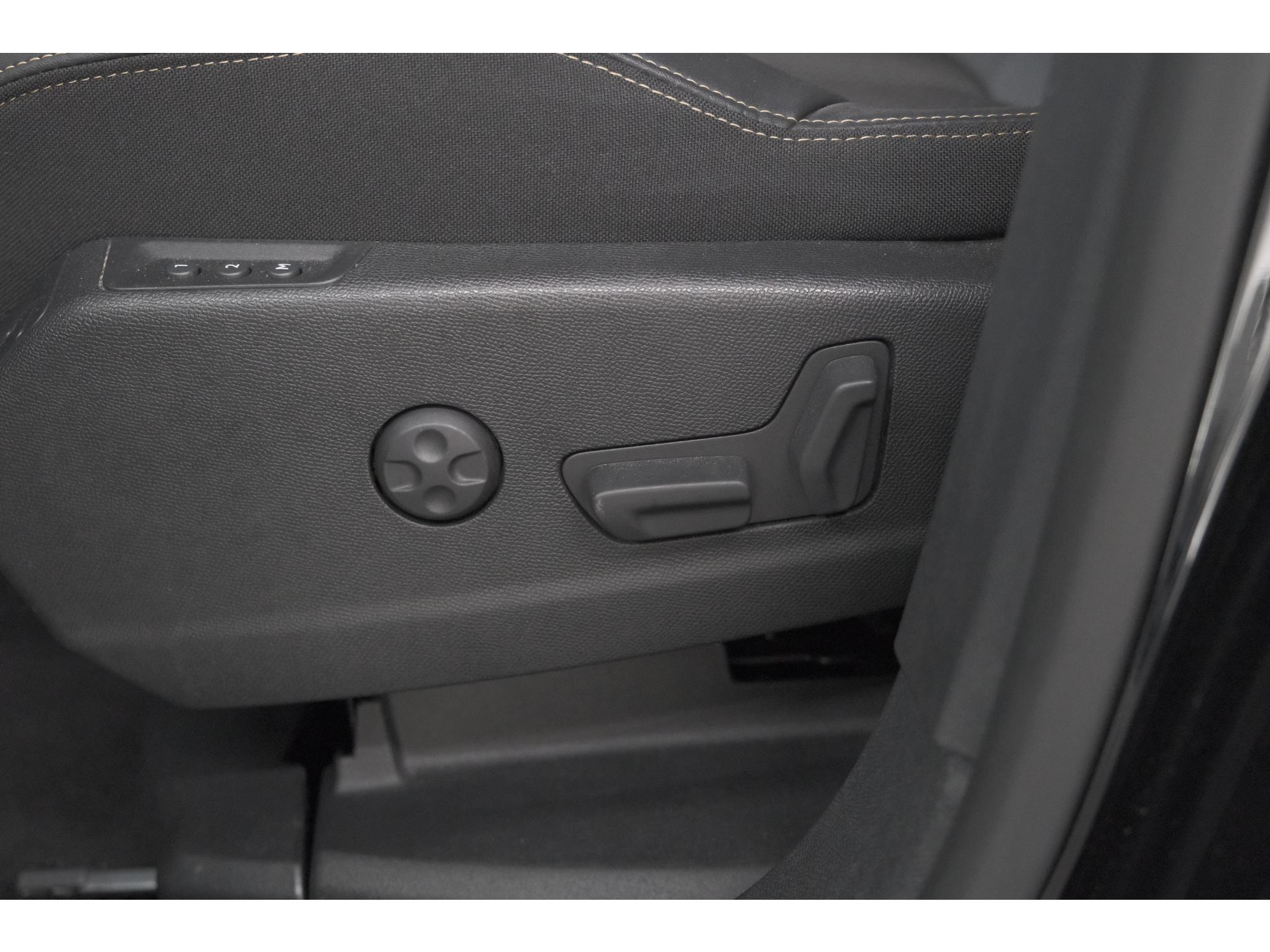 Peugeot 3008 1.2 Hybrid 136 GT | 360 Camera | Adaptieve Cruise Control | Elektronische Kofferklep | Navigatie