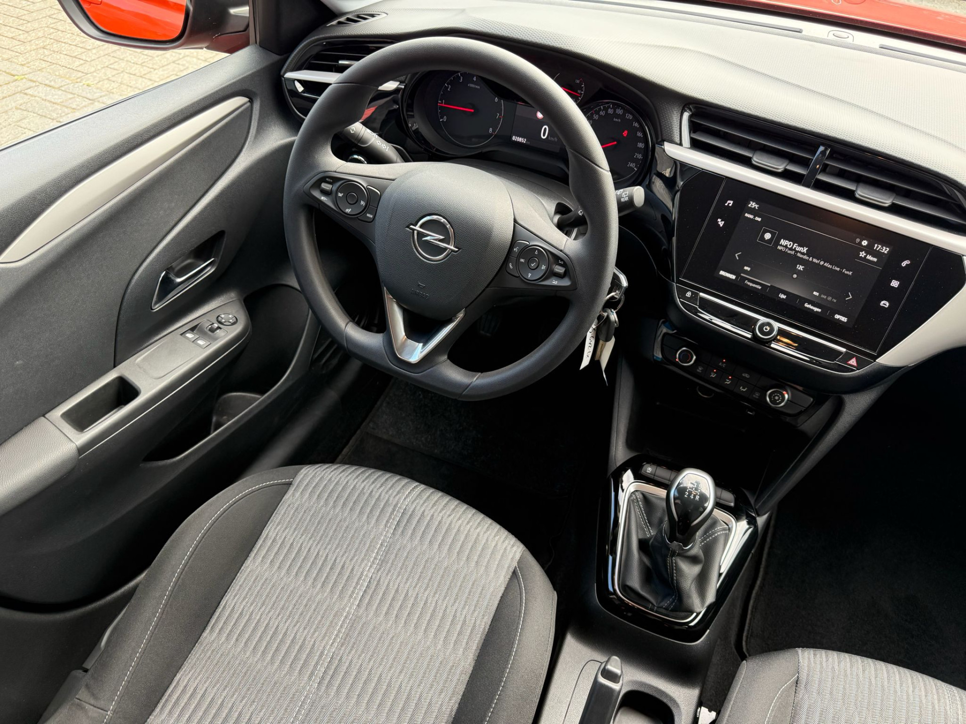 Opel Corsa 1.2 | 1E EIGENAAR | 3/6/12MND GARANTIE | DAB | CRUISE | LANE | PDC | CARPLAY | AIRCO |