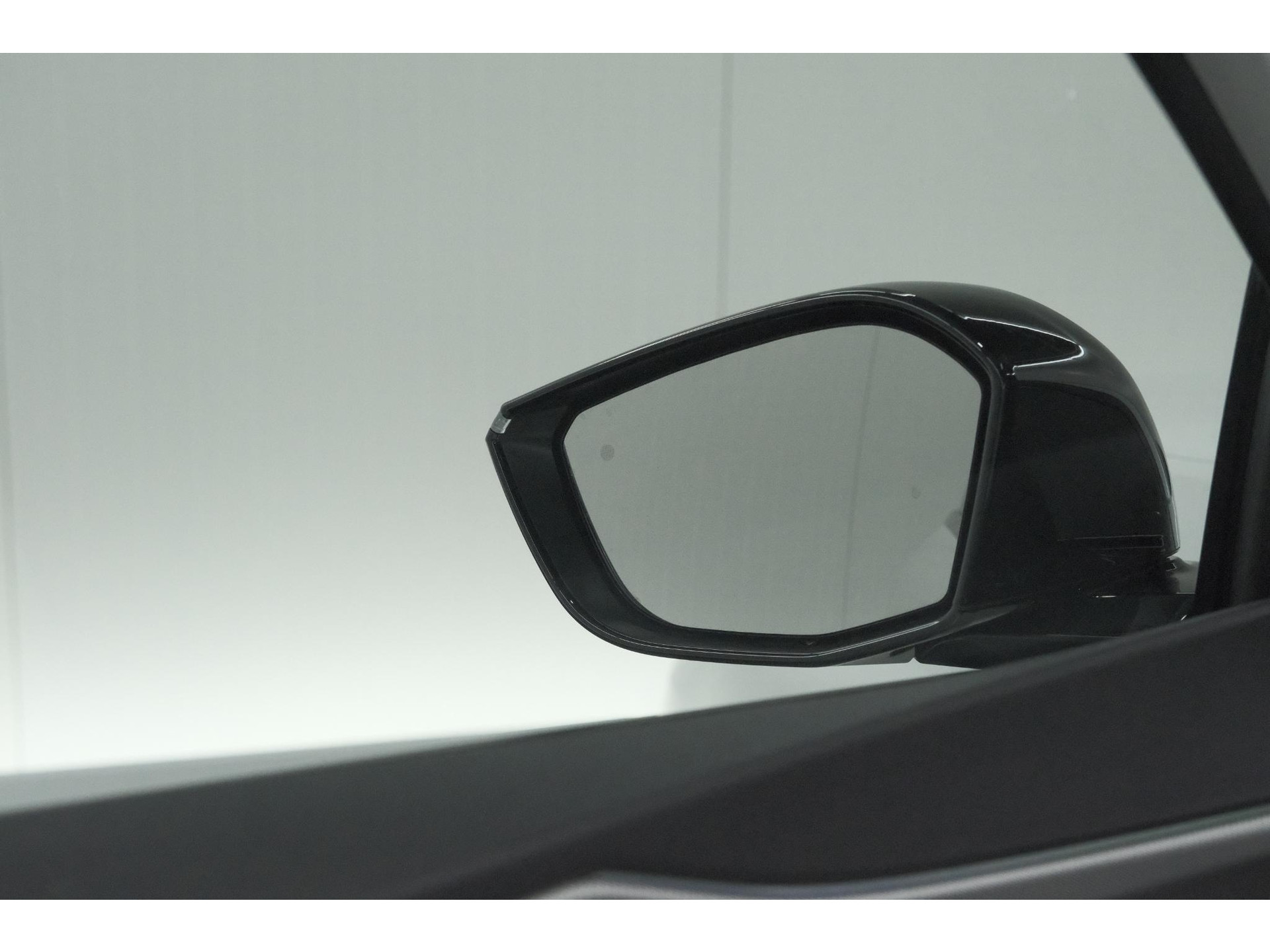 Peugeot 308 SW 1.6 HYbrid 180 GT Pack Business | Trekhaak | 360 Camera | Adaptieve Cruise Control | Elektronische Kofferklep