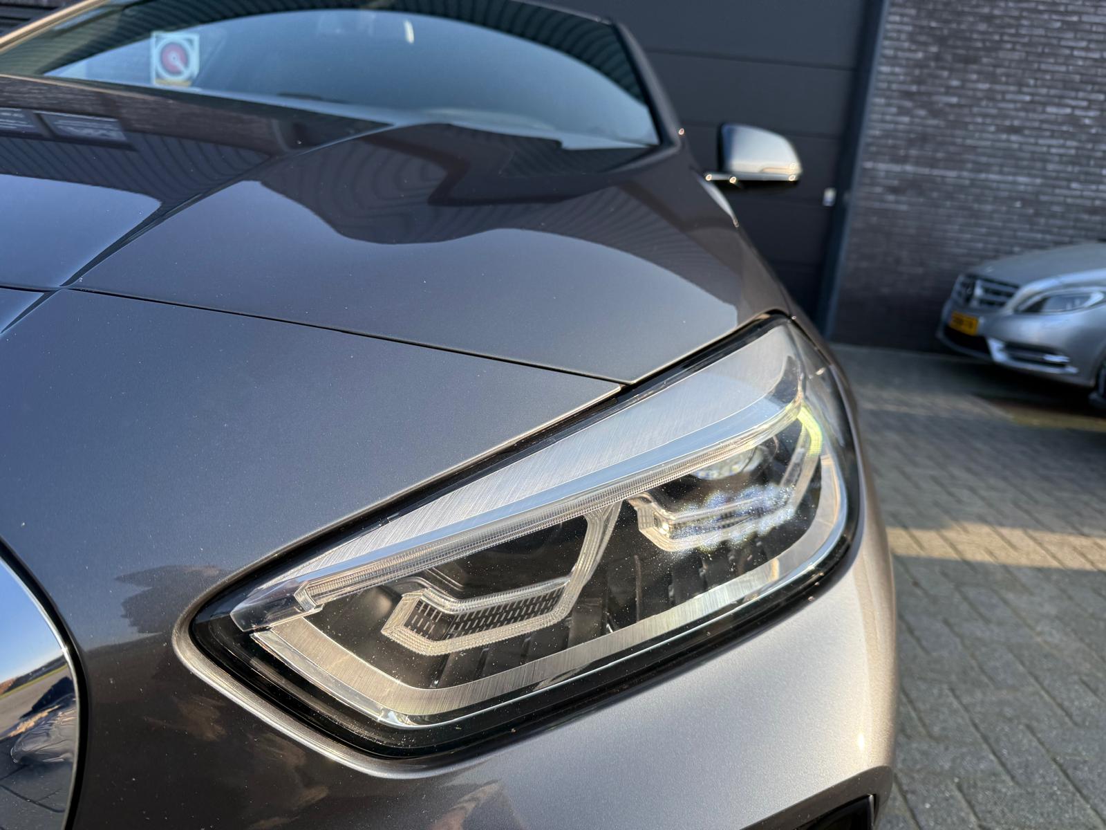BMW 1-serie 116d Executive | 1E EIGENAAR | 3/6/12MND GARANTIE | AUTOMAAT | LED | CARPLAY | SFEERVERLICHTING | CRUISE | AIRCO |