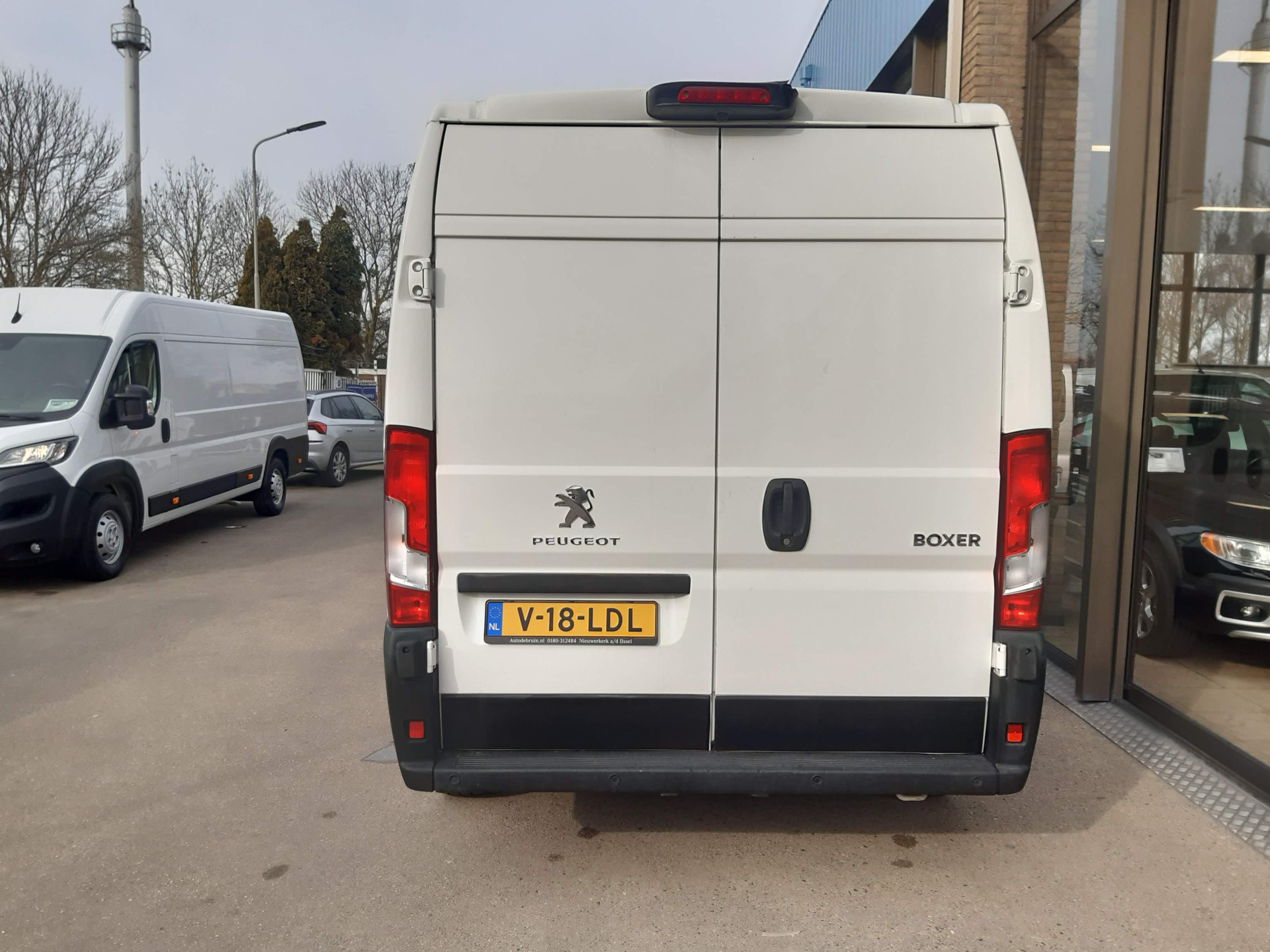 Peugeot Boxer 2.2 BlueHDi 140 Pk L2H2 Airco Cruise control Navigatie
