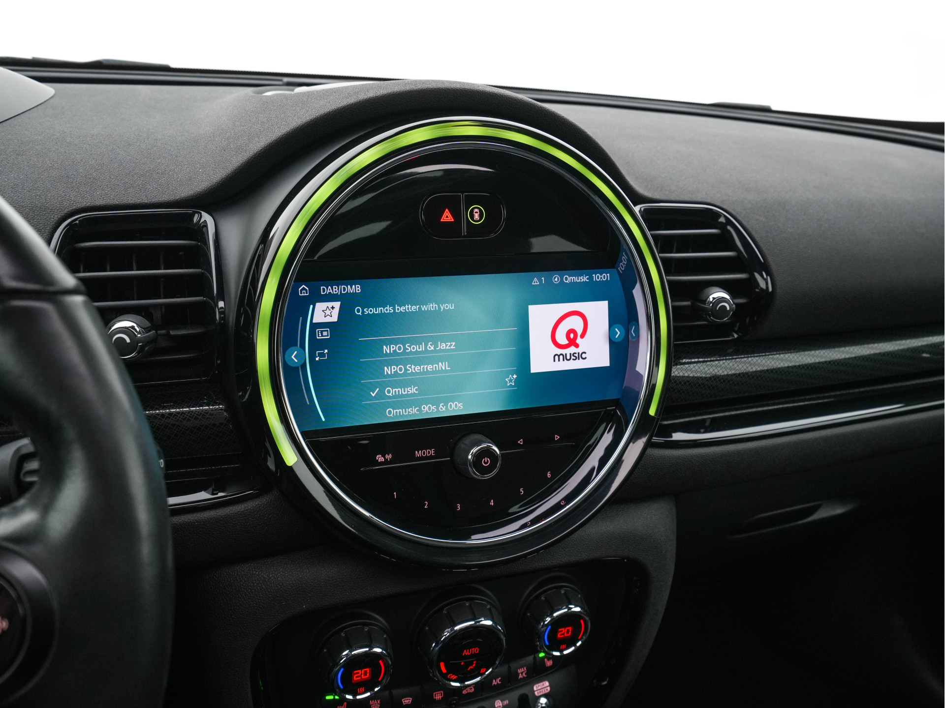 MINI Mini Clubman 2.0 Cooper S ALL4  Premier Plus JCW (INCL-BTW) Aut * PANO | LEATHER | FULL-LED | HEATED-SPORTSEATS | DIGI-COCKPIT | AMBIENT-LIGHT | PRIVACY-GLASS | HEAD-UP | PDC | CAMERA | DAB  | KEYLESS | TOWBAR | 18"ALU*