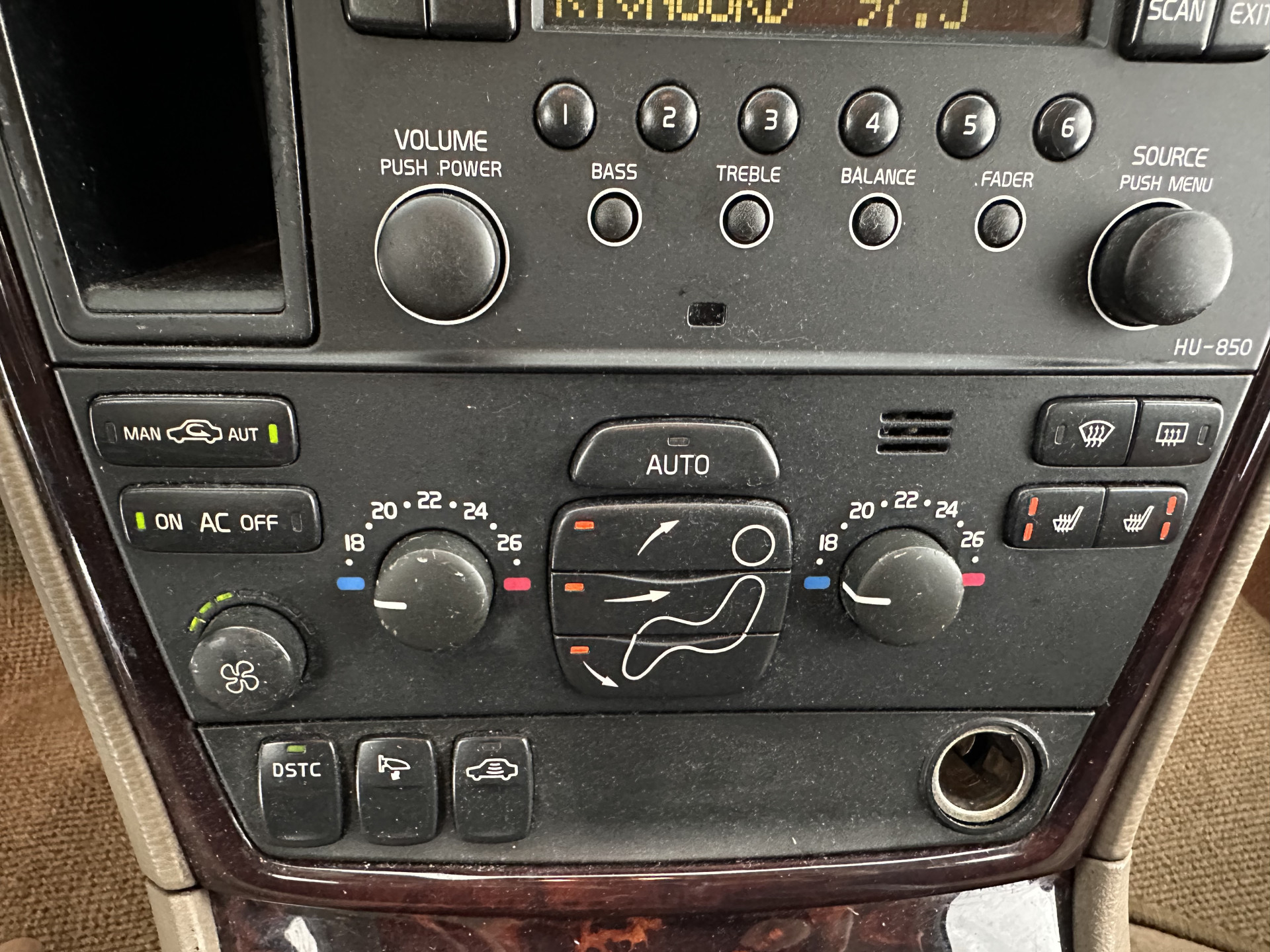 Volvo XC70 2.4D Summum AWD Aut. *LEATHER | ECC | HEATED-COMFORTSEATS | CRUISE | NAVIGATION | TOWBAR | 16''ALU *