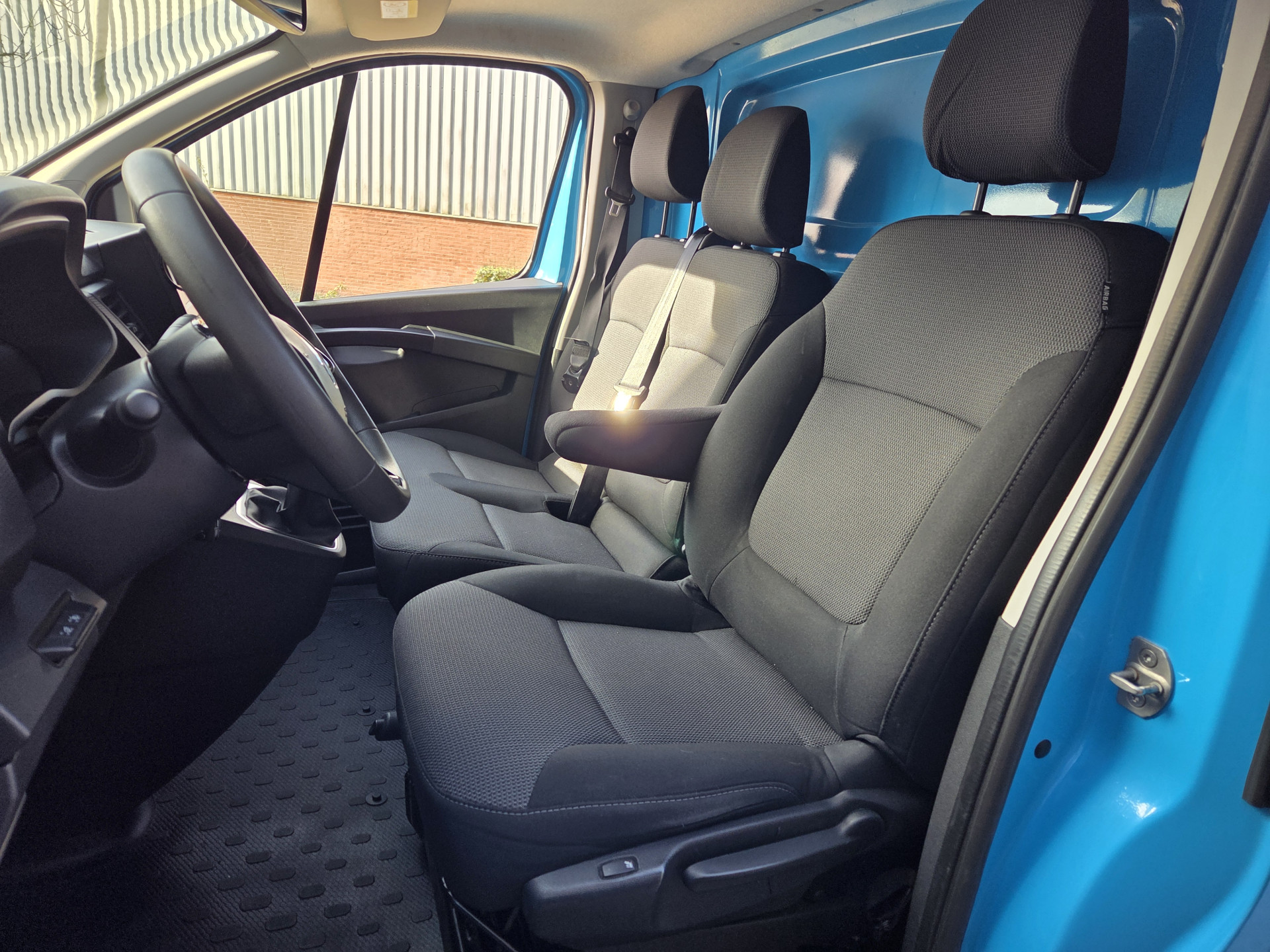 Renault Trafic 2.0 Blue dCi 150 Pk AUTOMAAT L2  Airco PDC Cruisecontrol Achteruitrijcamera Verwarmde stoel