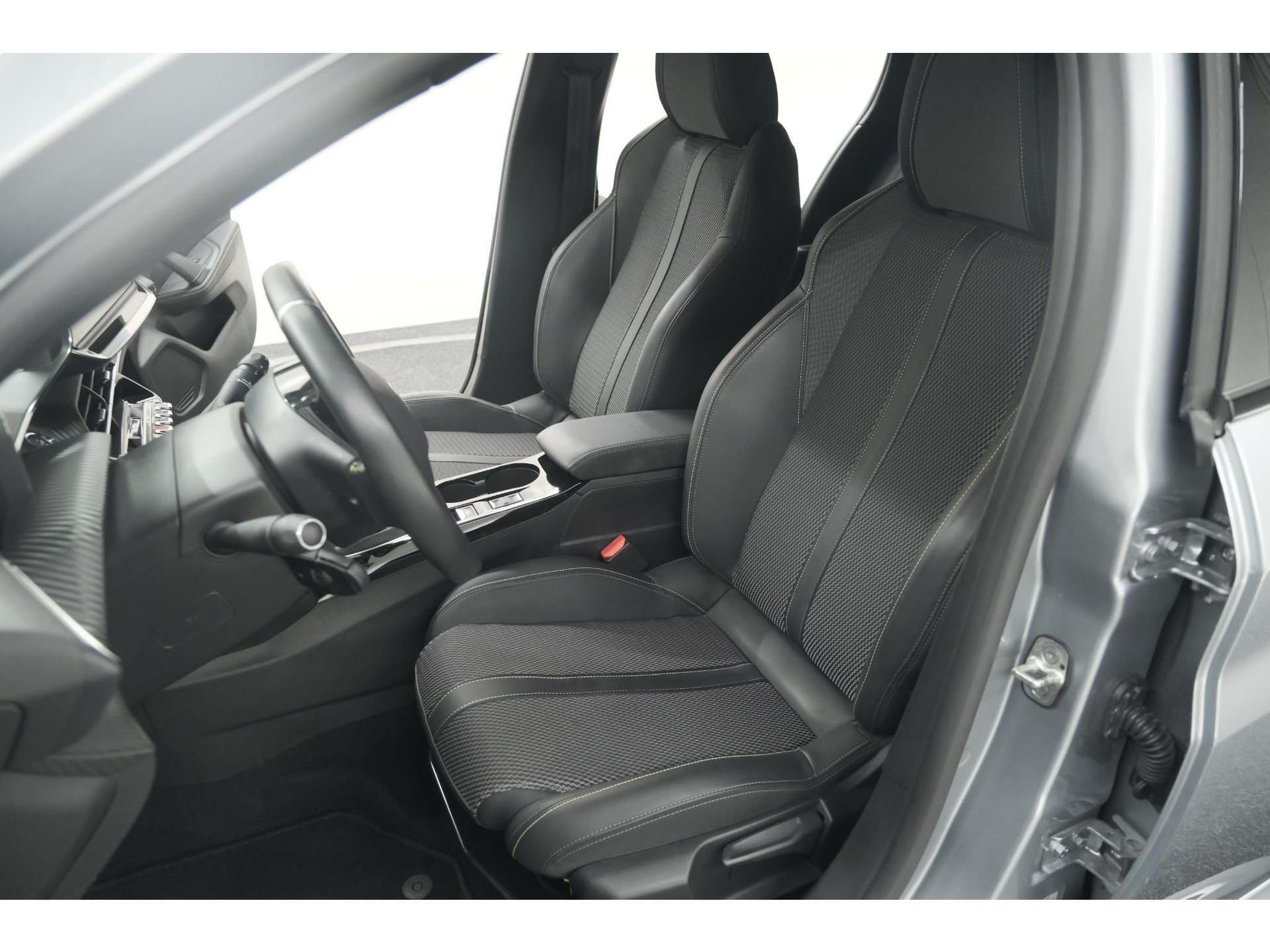 Peugeot 208 PureTech 100 GT | Camera | Navigatie | Apple Carplay | Parkeersensoren