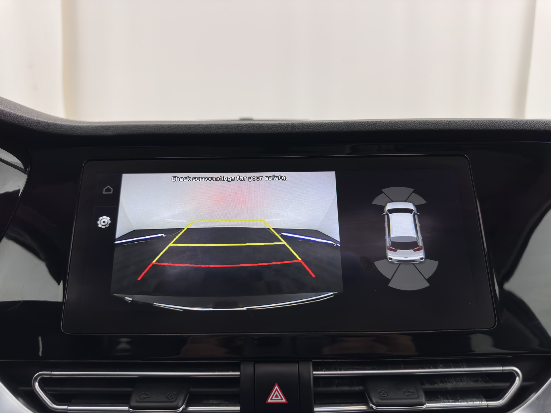 Kia e-Niro ExecutiveLine 64 kWh [ 3-Fase ] {SOH-100%} (INCL-BTW) Aut. *PANO | LEATHER | JBL-AUDIO | FULL-LED | NAVI-FULLMAP | DAB | ADAPTIVE-CRUISE | CAMERA | MEMORY-PACK | LANE-ASSIST | CCS-FASTLOADER | KEYLESS | DIGI-COCKPIT | 17"ALU*