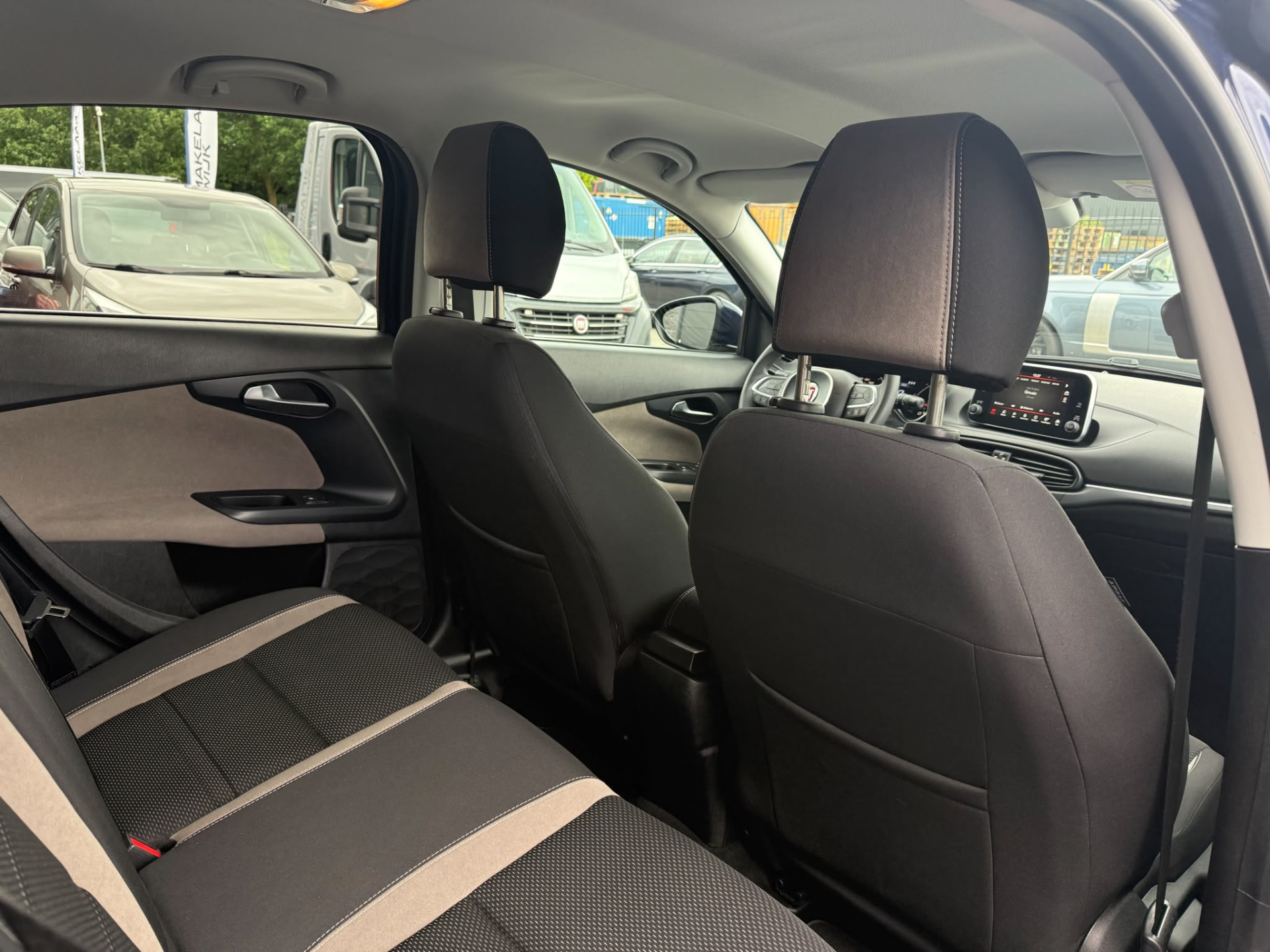Fiat Tipo 1.4 T-Jet 16v S-Design | 1E EIGENAAR | 3/6/12MND GARANTIE | LED | CRUISE | NAVI | AIRCO | LMV |