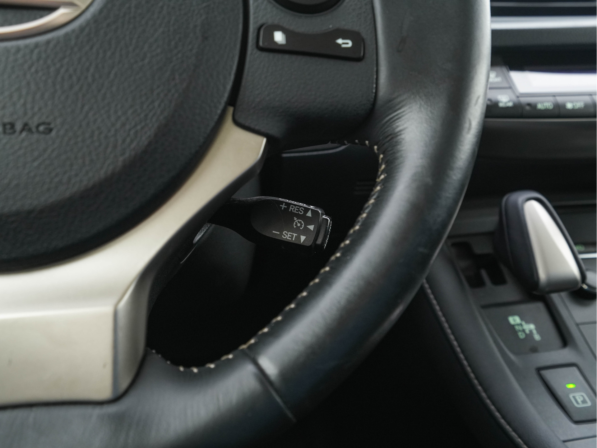 Lexus CT 200h Business Line Aut. *NAVI-FULLMAP | ALCANTARA | COMFORT-SEATS | CAMERA | ECC | CRUISE | 16''ALU*