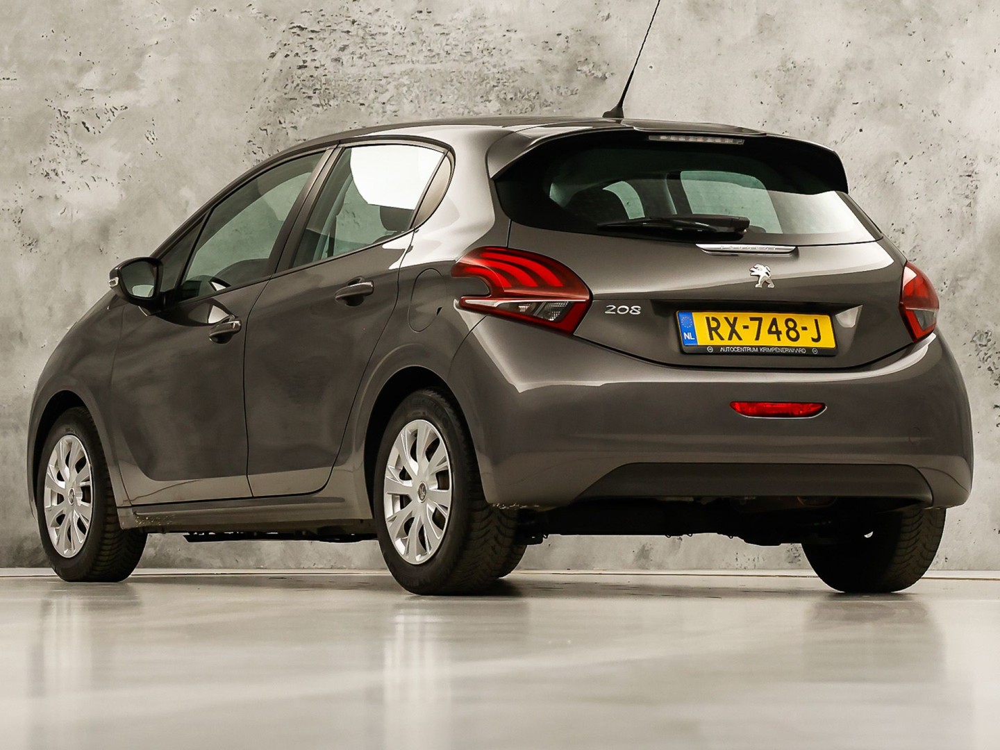 Peugeot 208 1.2 PureTech Sport (NAVIGATIE, CRUISE, BLUETOOTH, SPORTSTOELEN, ELEK PAKKET, NIEUWSTAAT)