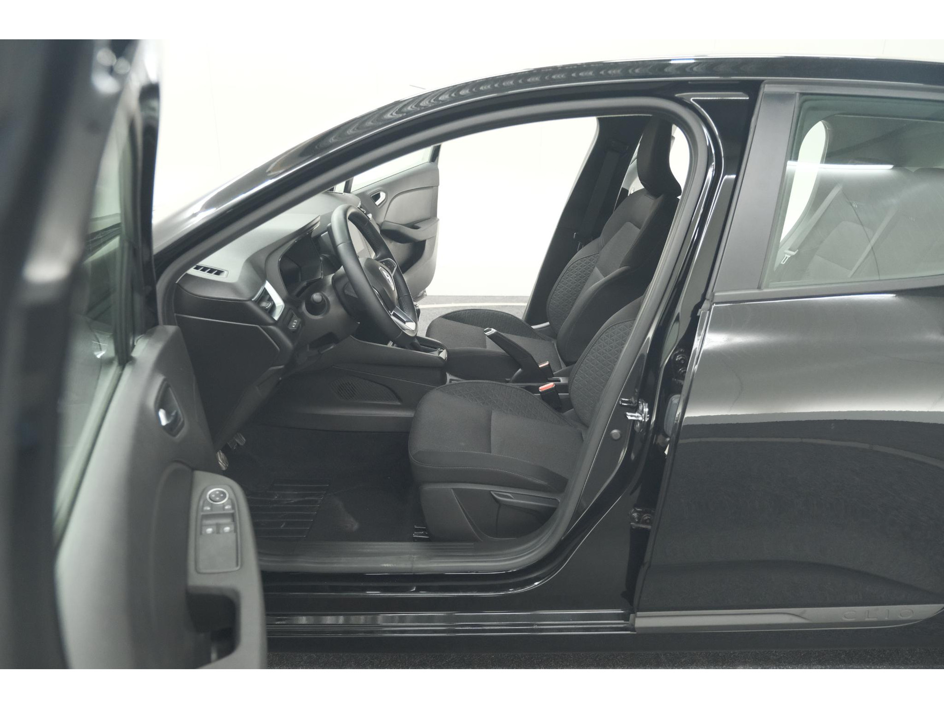 Renault Clio TCe 90 Equilibre | Parkeersensoren | Apple Carplay | Cruise Control