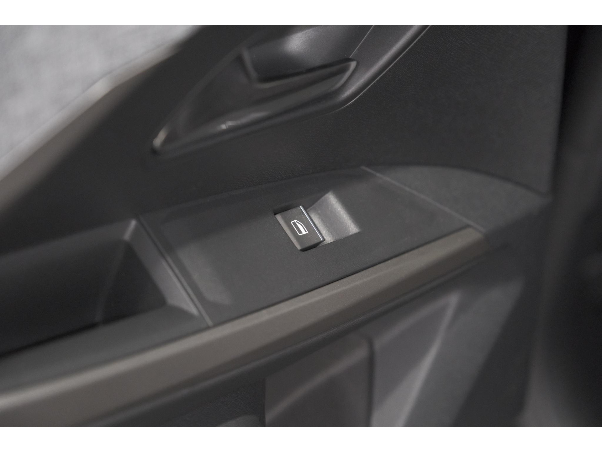 Peugeot 3008 Hybrid 145 e-DCS6 GT | Trekhaak Afneembaar | Allseason Banden | Camera | Adaptieve Cruise Control