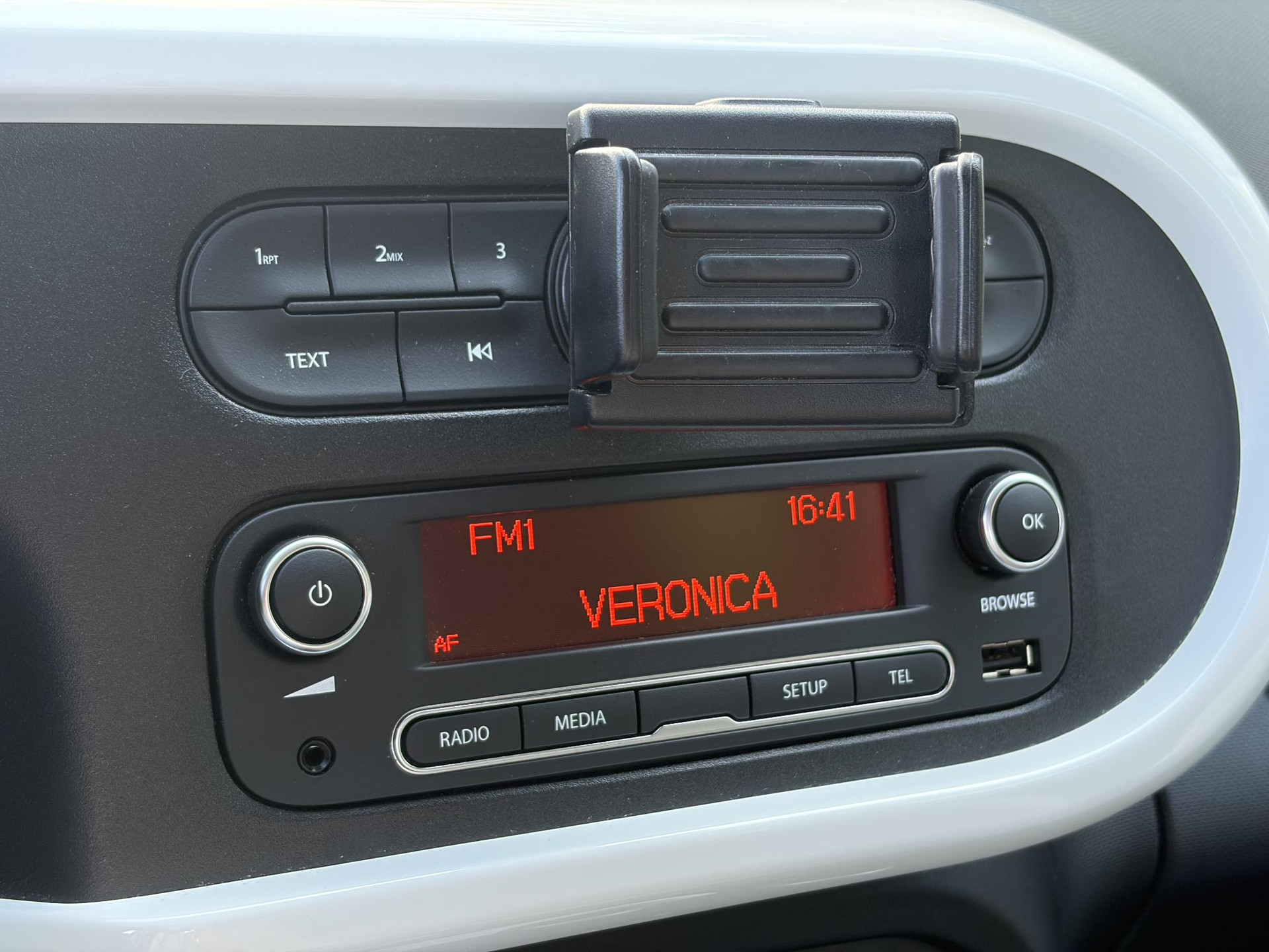 Renault Twingo 1.0 SCe Dynamique Dealer Onderhouden l Airco l Cruise l Recent beurt gehad l Lm velgen l Weinig Km l N.A.P l Apk tot 05-2027