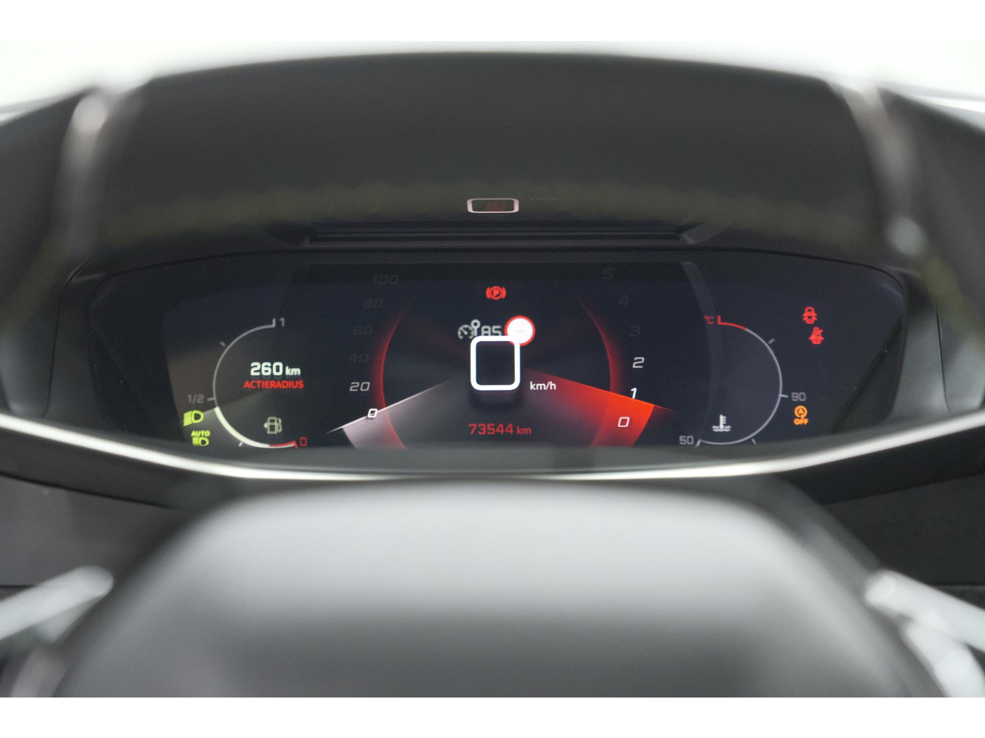 Peugeot 2008 PureTech 130 GT Pack | Leer-pakket | Camera | Dodehoekdetectie | Apple Carplay | Stoelverwarming