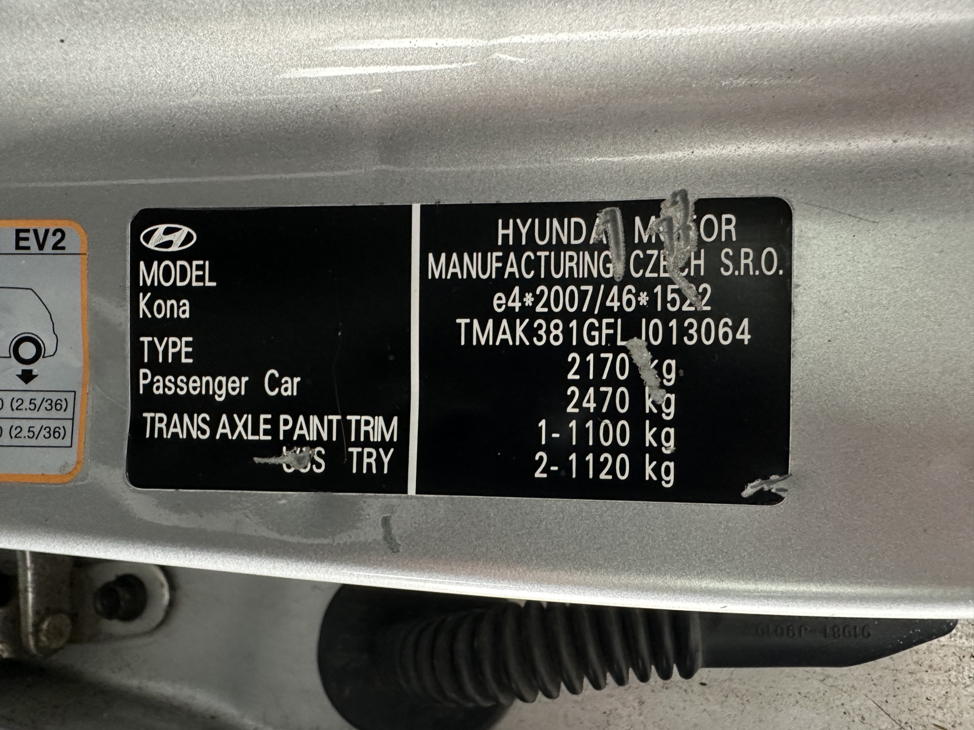 Hyundai Kona EV Fashion 64 kWh (3-Fase) {SOH-100%} (INCL-BTW)  Aut * HEATPUMP | NAVI-FULLMAP | LEATHER-FABRIC | KEYLESS | CAMERA | DAB | ECC | PDC | ADAPTIVE-CRUISE | LANE-ASSIST | HEATED SEATS | PRIVACY-GLASS | HEAD-UP | SHIFT-PADDLES | 17"A