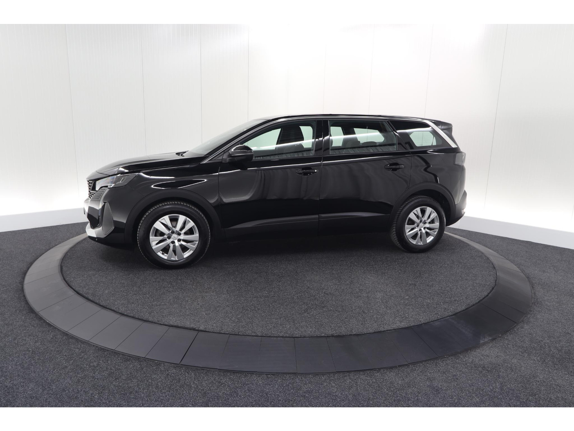 Peugeot 5008 PureTech 130 EAT8 Active Pack Business | 7 Zitplaatsen | Camera | Navigatie | Apple Carplay | Parkeersensoren
